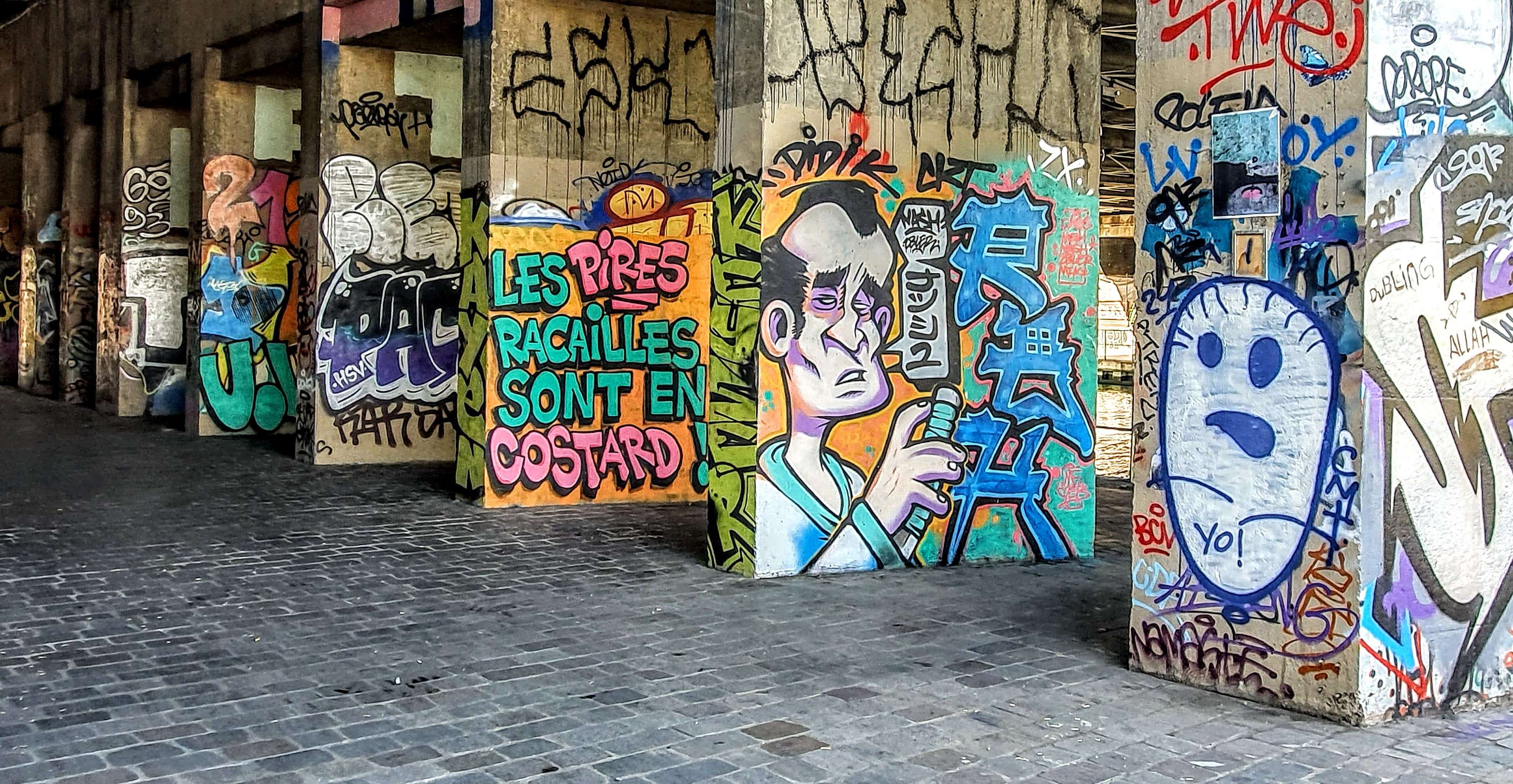 
								Street-art graffiti fresque 
								 
									7 Place de la Porte de Pantin
									75019
									Paris
									France 
									Pat Finder
								Street-Art-Safari.com
								