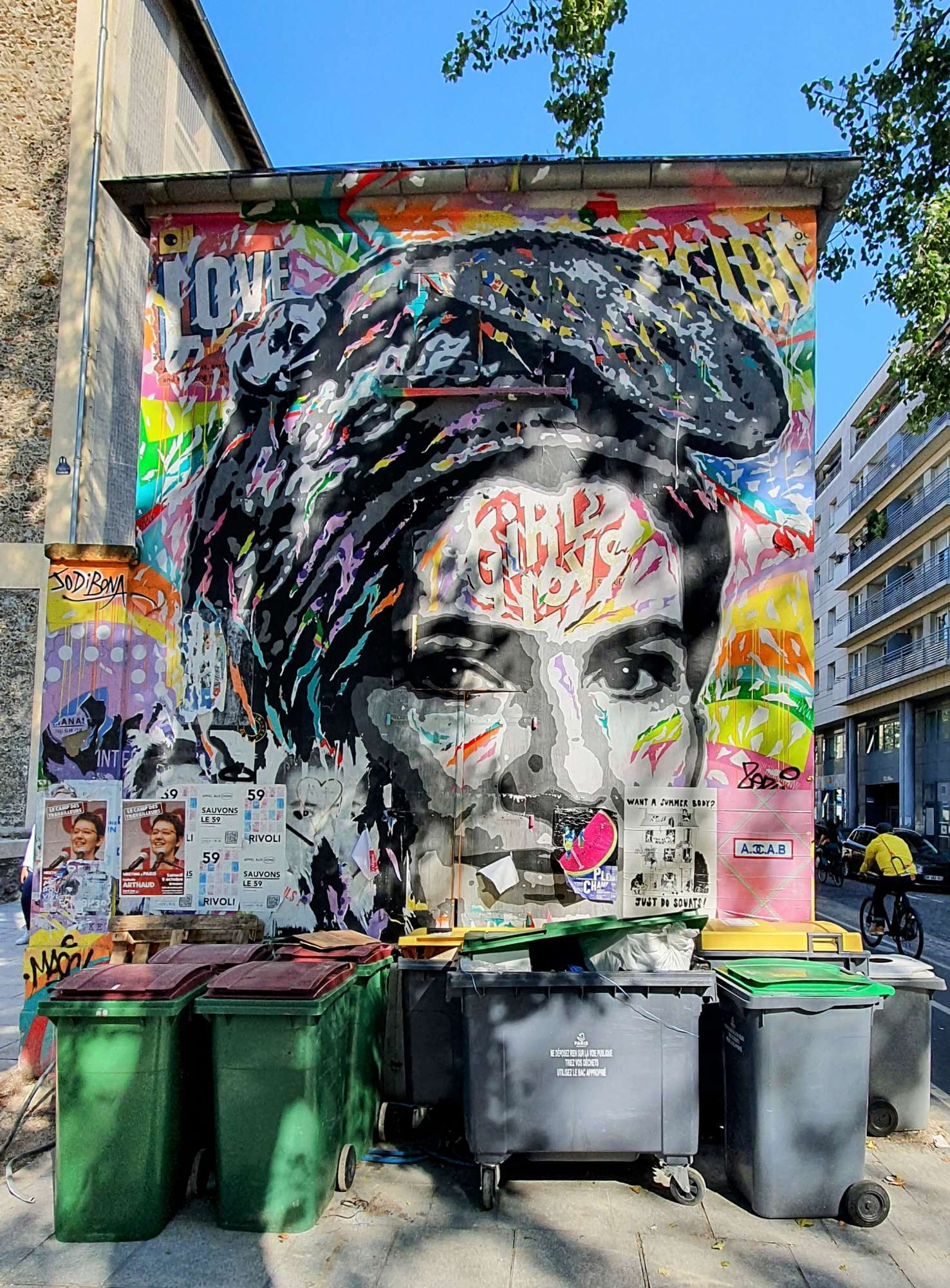 
								Street-art graffiti fresque 
								Jo Di Bona 
									90 Quai de la Loire
									75019
									Paris
									France 
									Pat Finder
								Street-Art-Safari.com
								