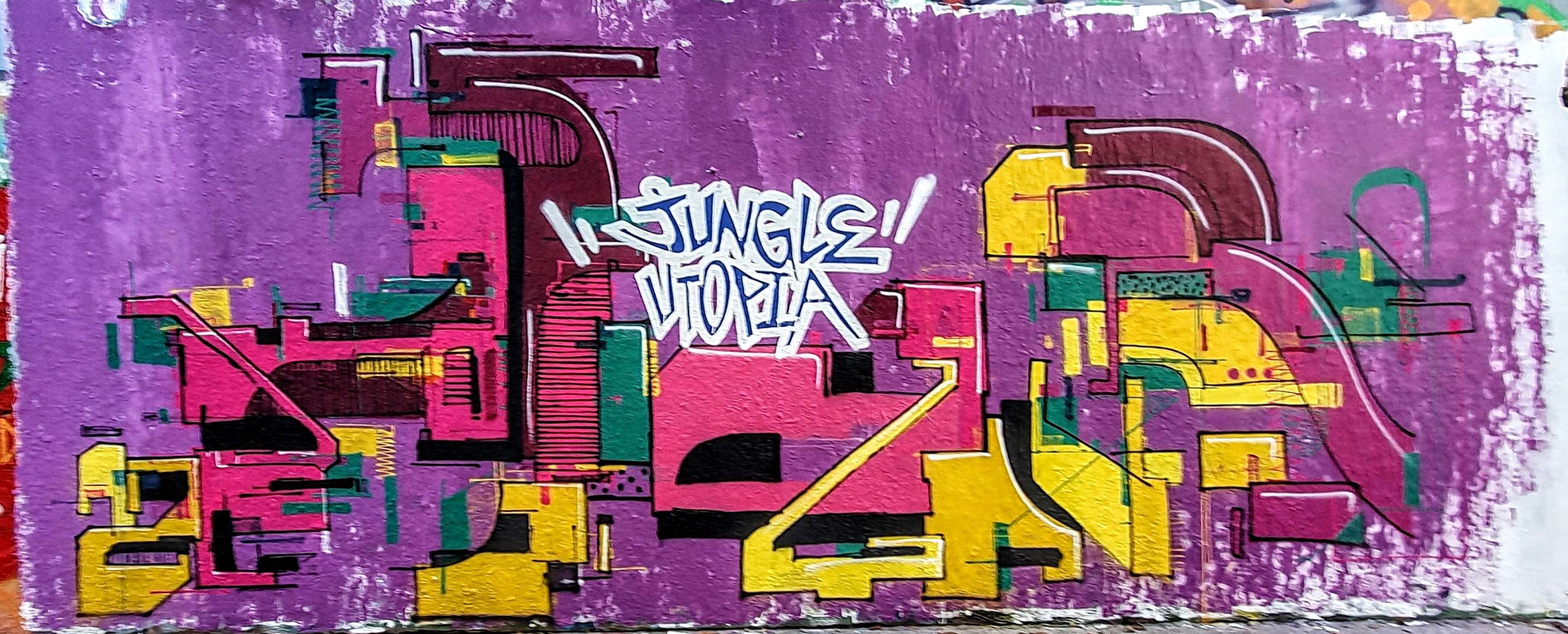 
								Street-art graffiti fresque 
								 
									8 Rue Henri Nogu&egrave;res
									75019
									Paris
									France 
									Pat Finder
								Street-Art-Safari.com
								