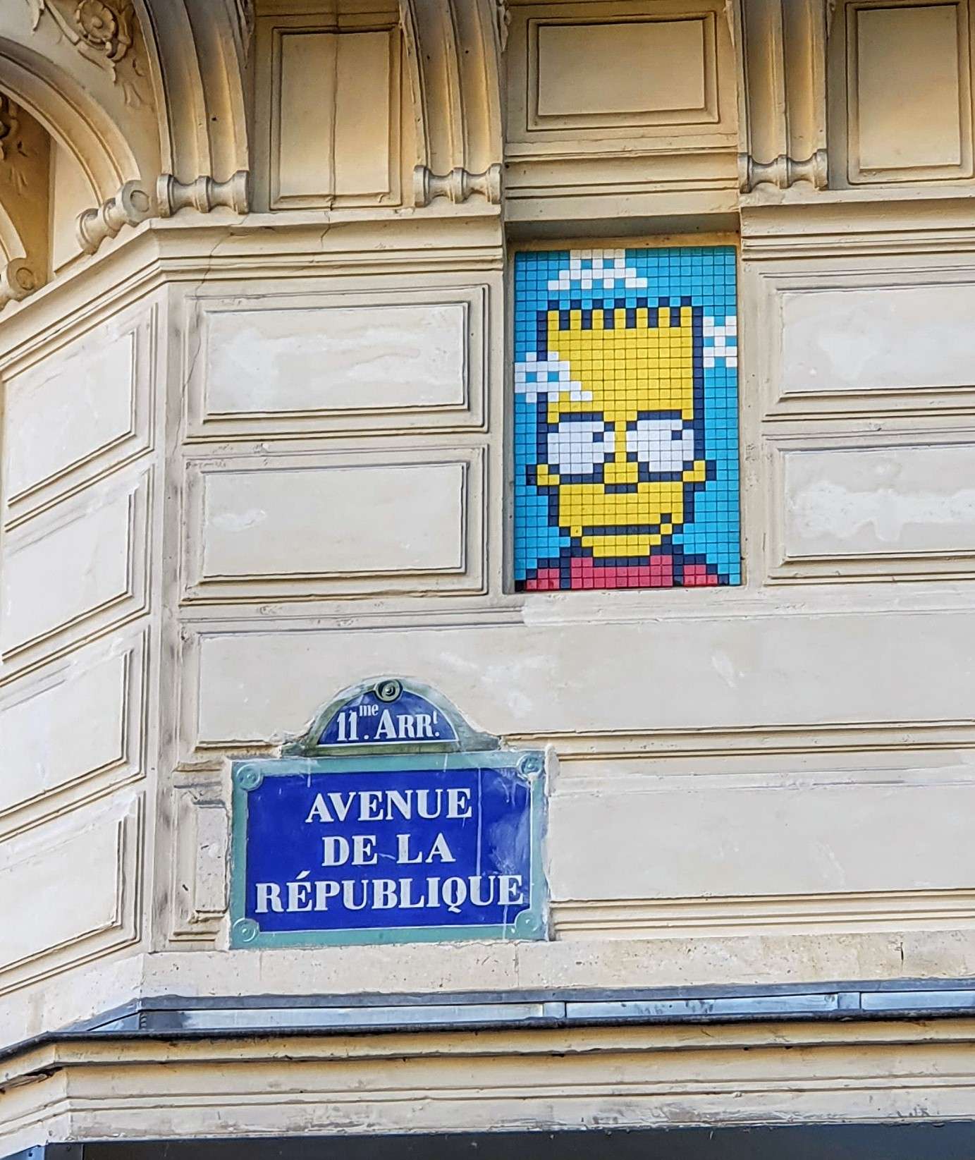 
								Street-art graffiti fresque 
								Invader 
									131 Boulevard Richard-Lenoir
									75011
									Paris
									France 
									Pat Finder
								Street-Art-Safari.com
								