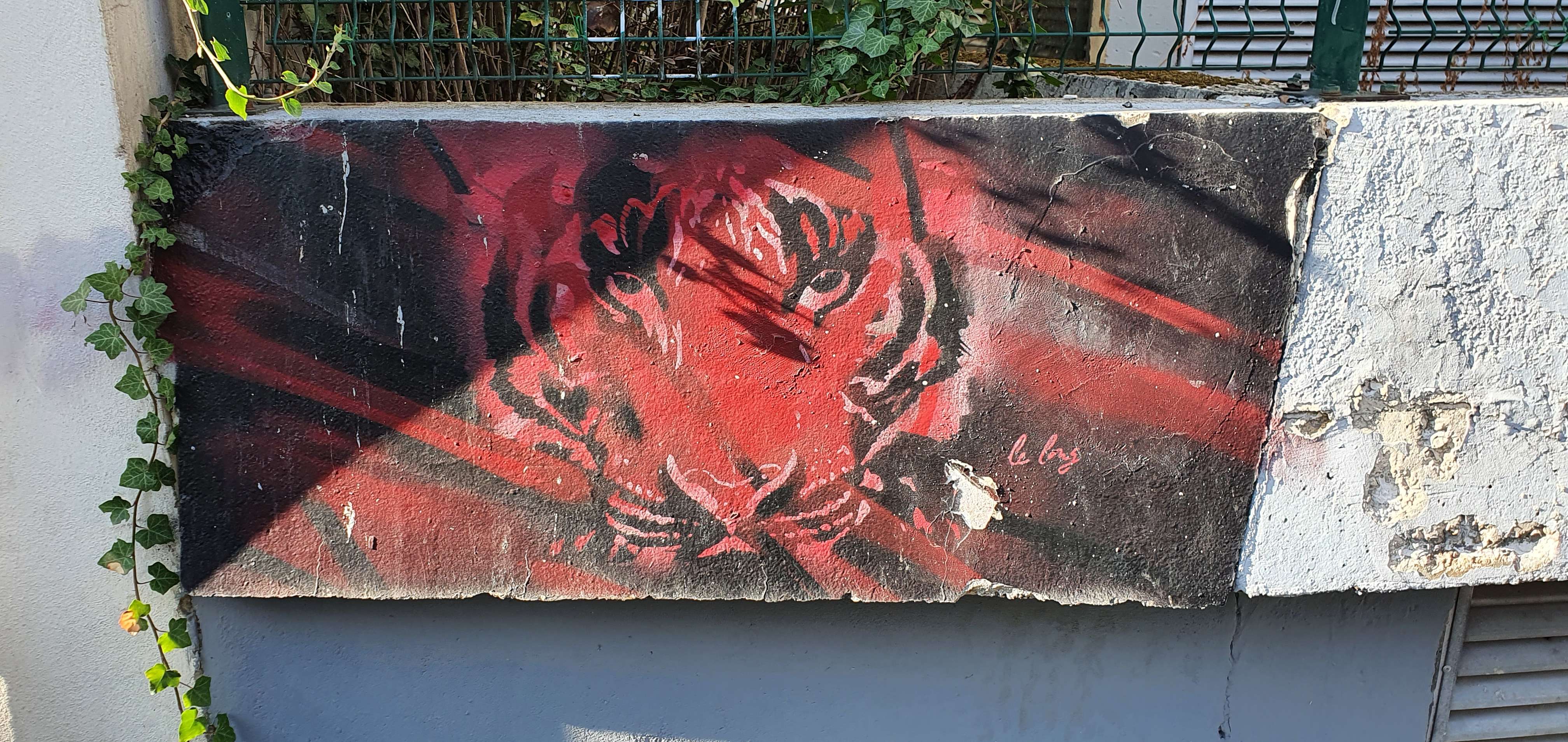 
								Street-art graffiti fresque 
								 
									30 Rue Vandrezanne
									75013
									Paris
									France 
									Pat Finder
								Street-Art-Safari.com
								