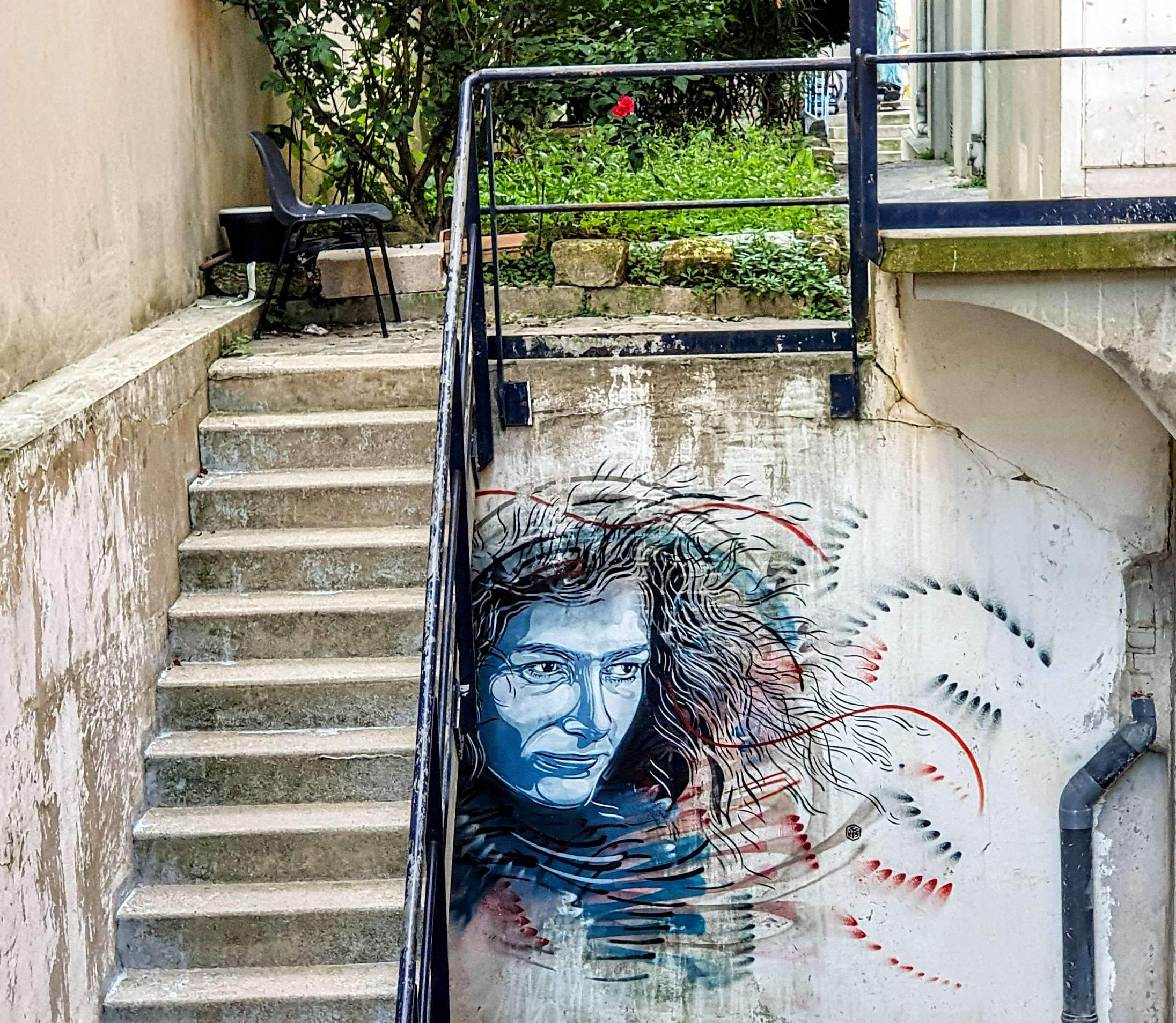 
								Street-art graffiti fresque 
								 
									5 Place Paul Verlaine
									75013
									Paris
									France 
									Pat Finder
								Street-Art-Safari.com
								