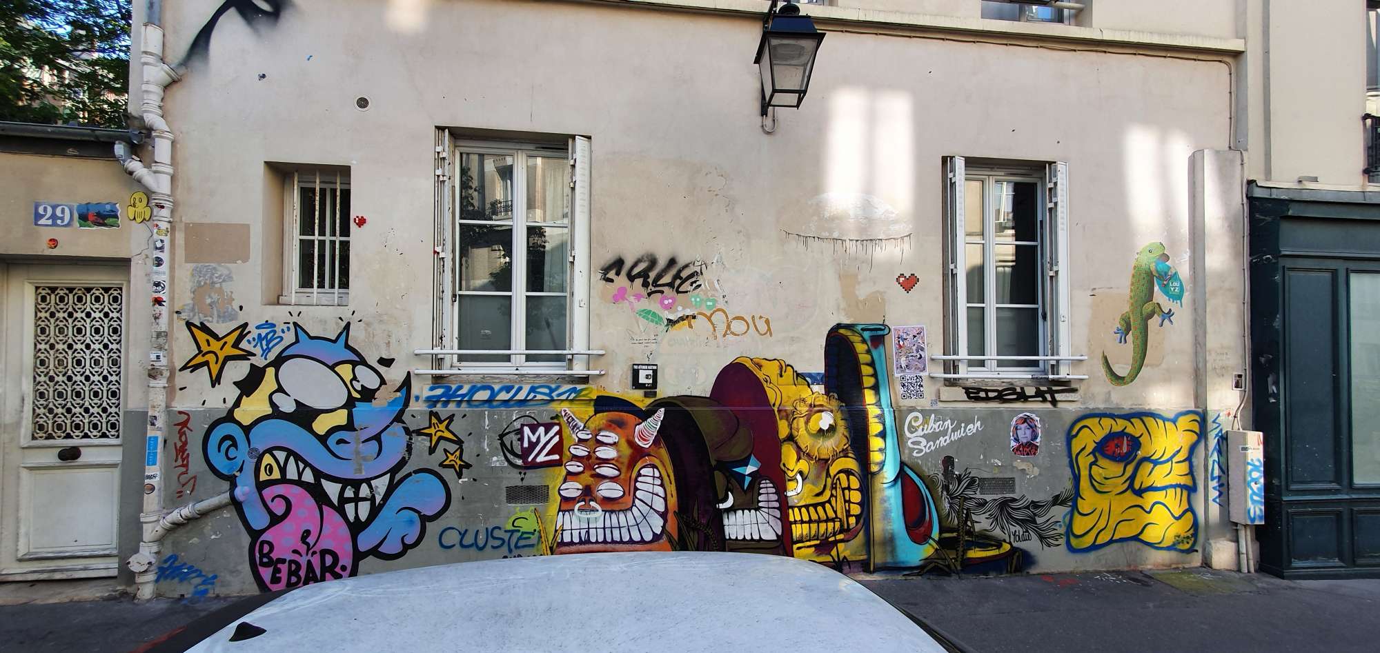 
								Street-art graffiti fresque 
								Bebar, Cuban Sandwich, Louyz 
									29 Rue de la Butte aux Cailles
									75013
									Paris
									France 
									Pat Finder
								Street-Art-Safari.com
								