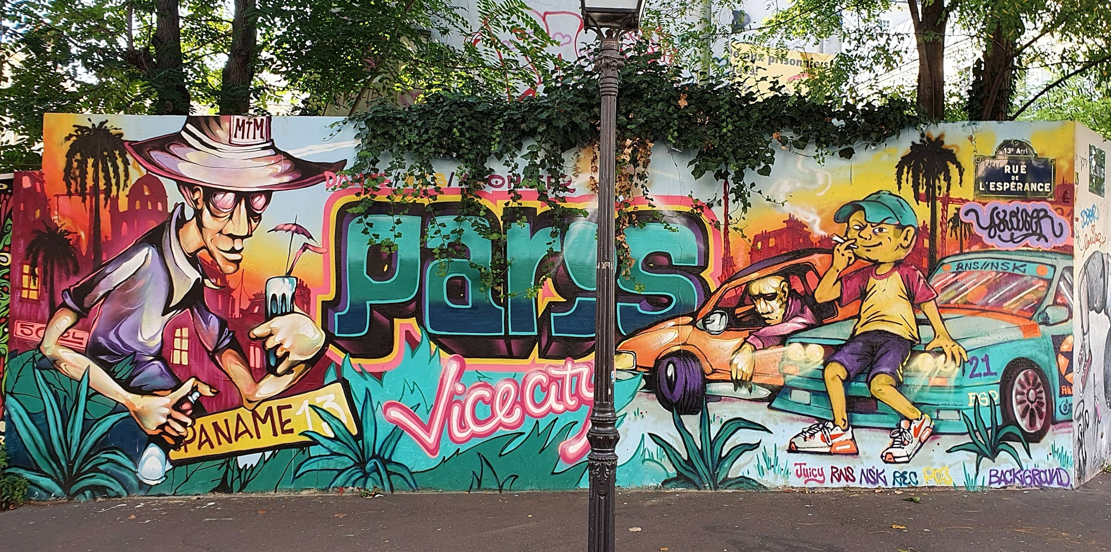 
								Street-art graffiti fresque 
								 
									29 Rue de la Butte aux Cailles
									75013
									Paris
									France 
									Pat Finder
								Street-Art-Safari.com
								