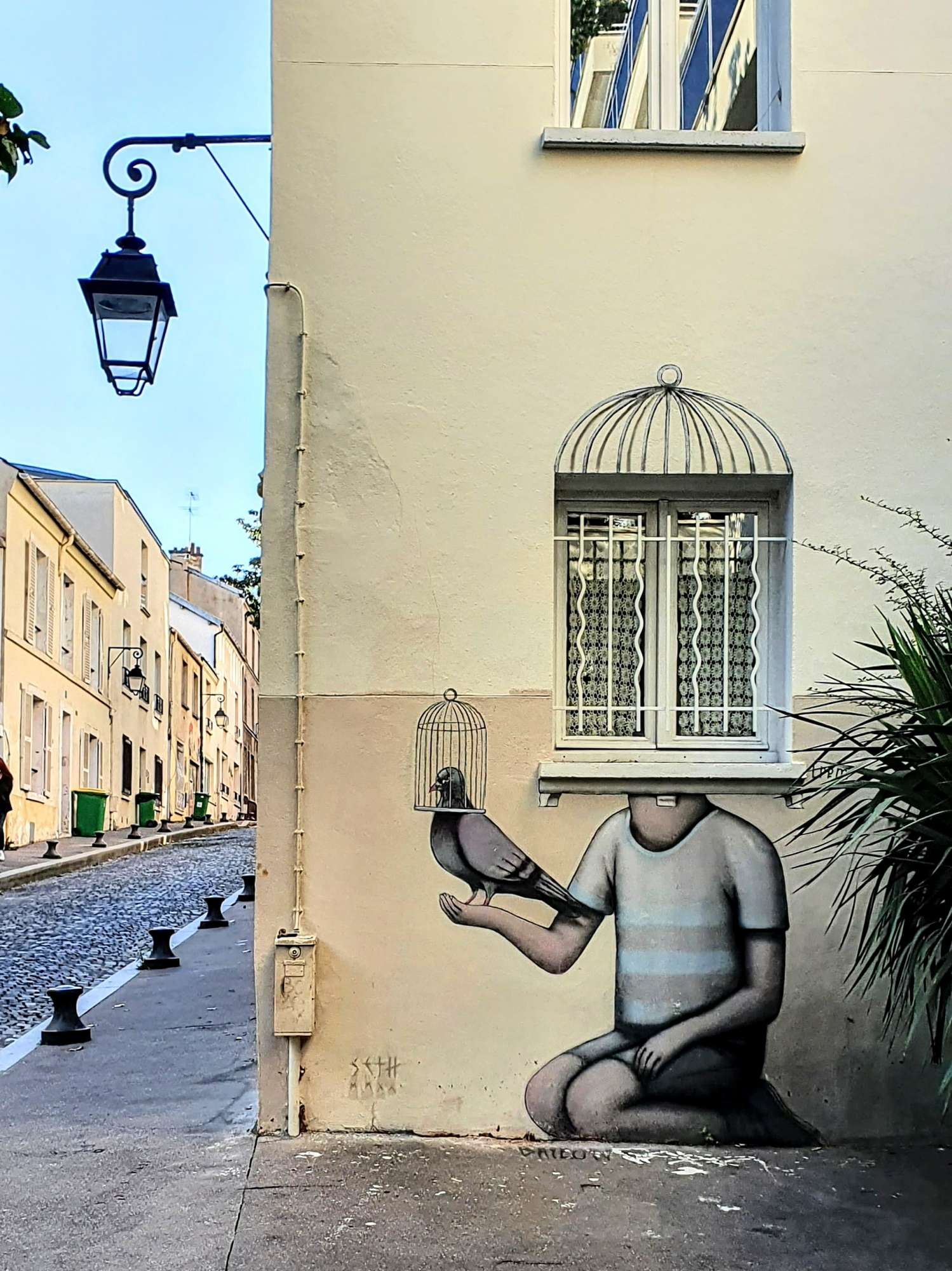 
								Street-art graffiti fresque 
								Seth 
									19 Rue Buot
									75013
									Paris
									France 
									Pat Finder
								Street-Art-Safari.com
								