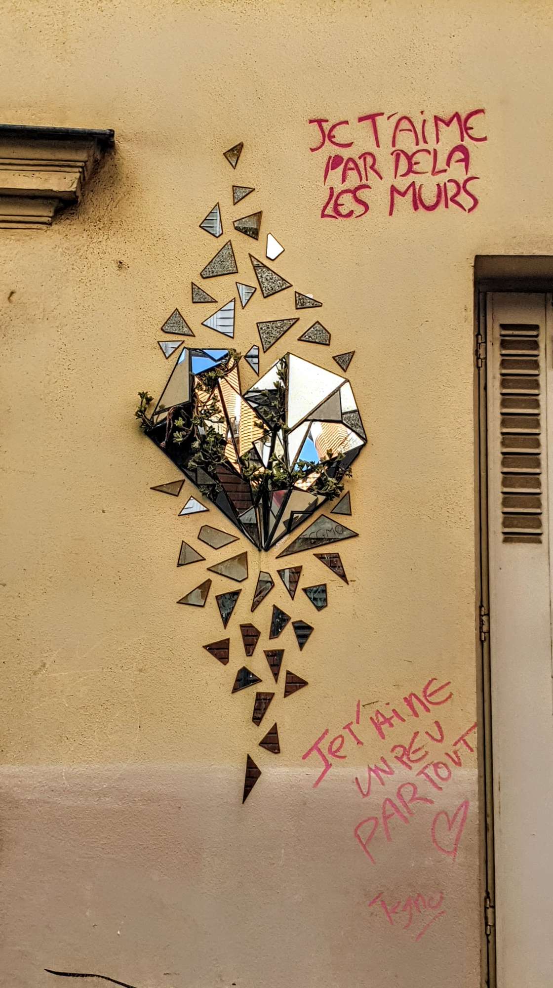 
								Street-art graffiti fresque 
								Tegmo 
									18-20 Rue de la Butte aux Cailles
									75013
									Paris
									France 
									Pat Finder
								Street-Art-Safari.com
								