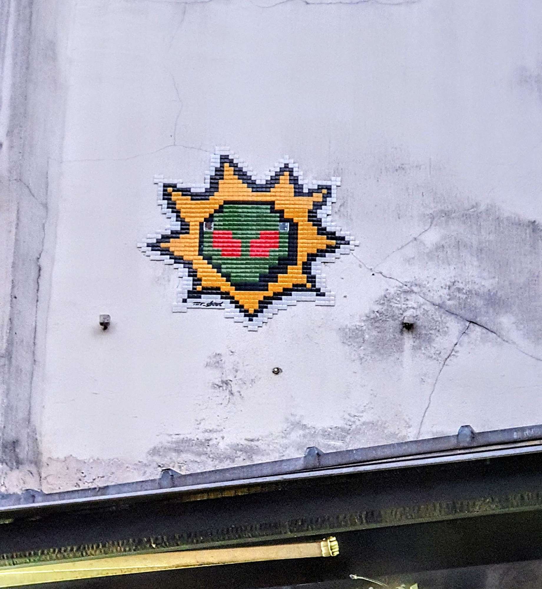 
								Street-art graffiti fresque 
								 
									54 Rue de Charenton
									75012
									Paris
									France 
									Pat Finder
								Street-Art-Safari.com
								