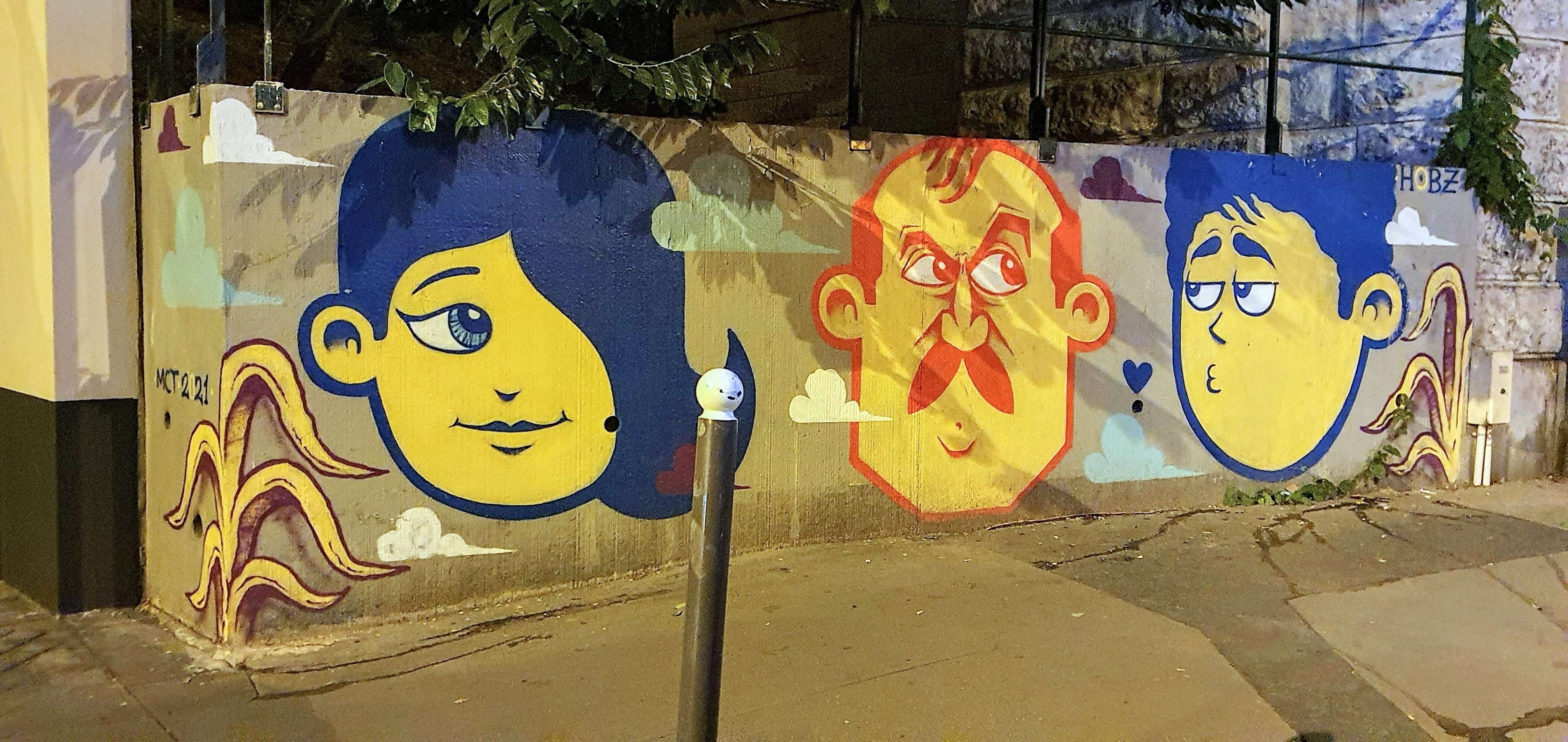 
								Street-art graffiti fresque 
								Monsieur HOBZ 
									195 Rue des Pyr&eacute;n&eacute;es
									75020
									Paris
									France 
									Pat Finder
								Street-Art-Safari.com
								