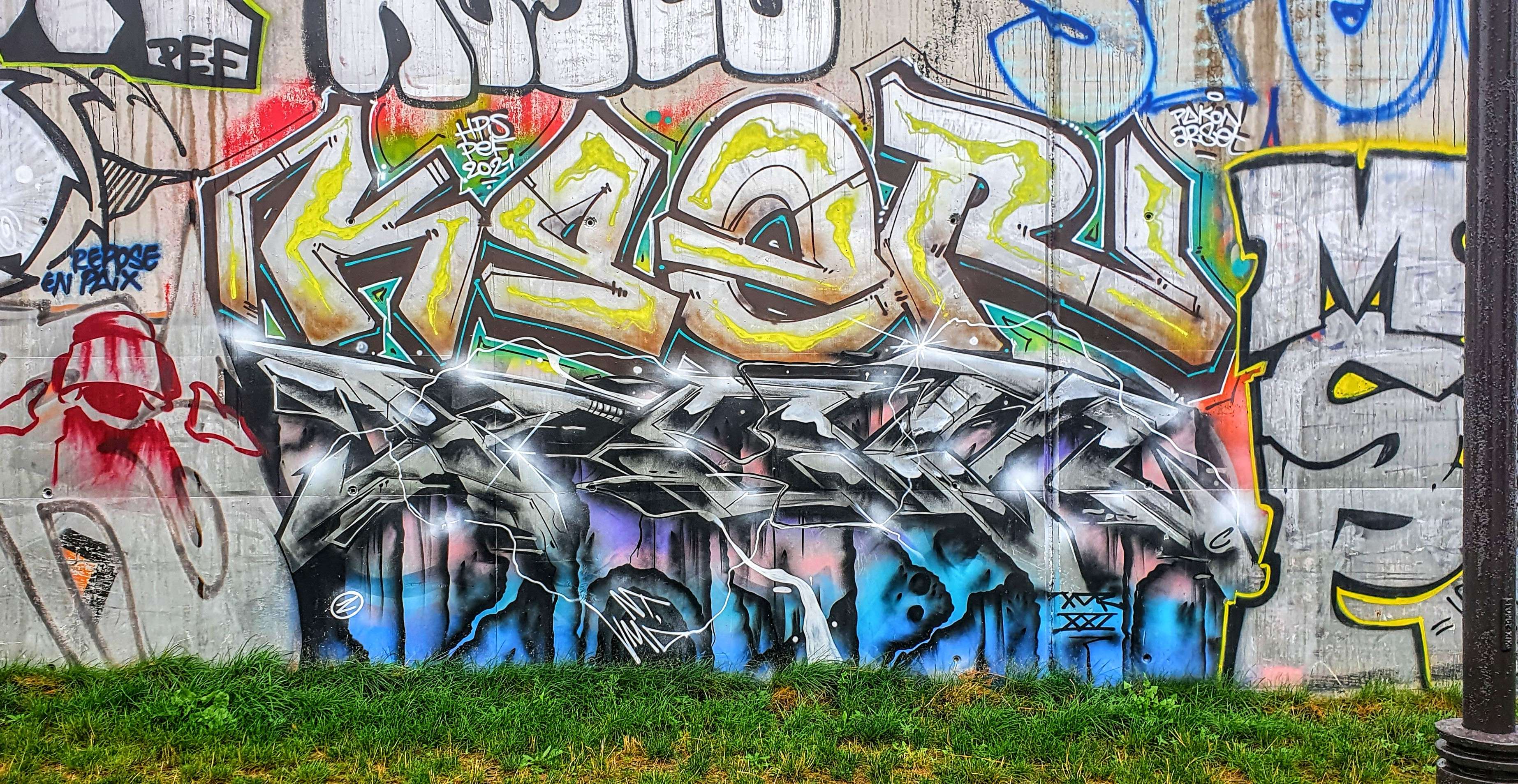 
								Street-art graffiti fresque 
								 
									165 Rue d'Aubervilliers
									75018
									Paris
									France 
									Pat Finder
								Street-Art-Safari.com
								