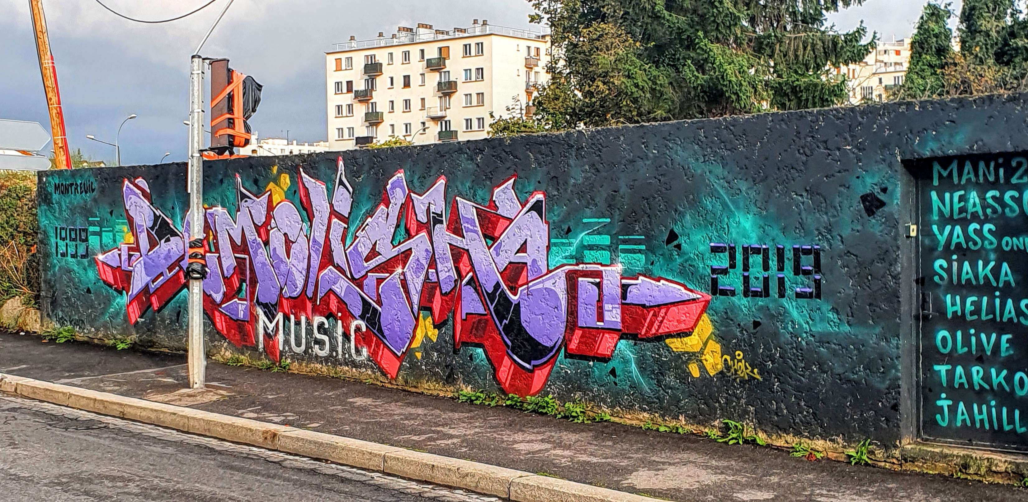 
								Street-art graffiti fresque 
								 
									58 Boulevard Aristide Briand
									93100
									Montreuil
									France 
									Pat Finder
								Street-Art-Safari.com
								