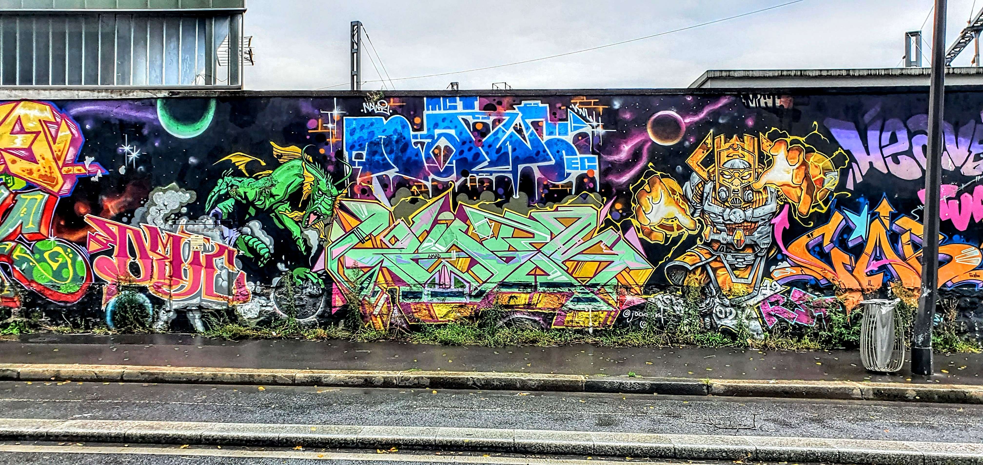 
								Street-art graffiti fresque 
								 
									160 Rue d'Aubervilliers
									75019
									Paris
									France 
									Pat Finder
								Street-Art-Safari.com
								