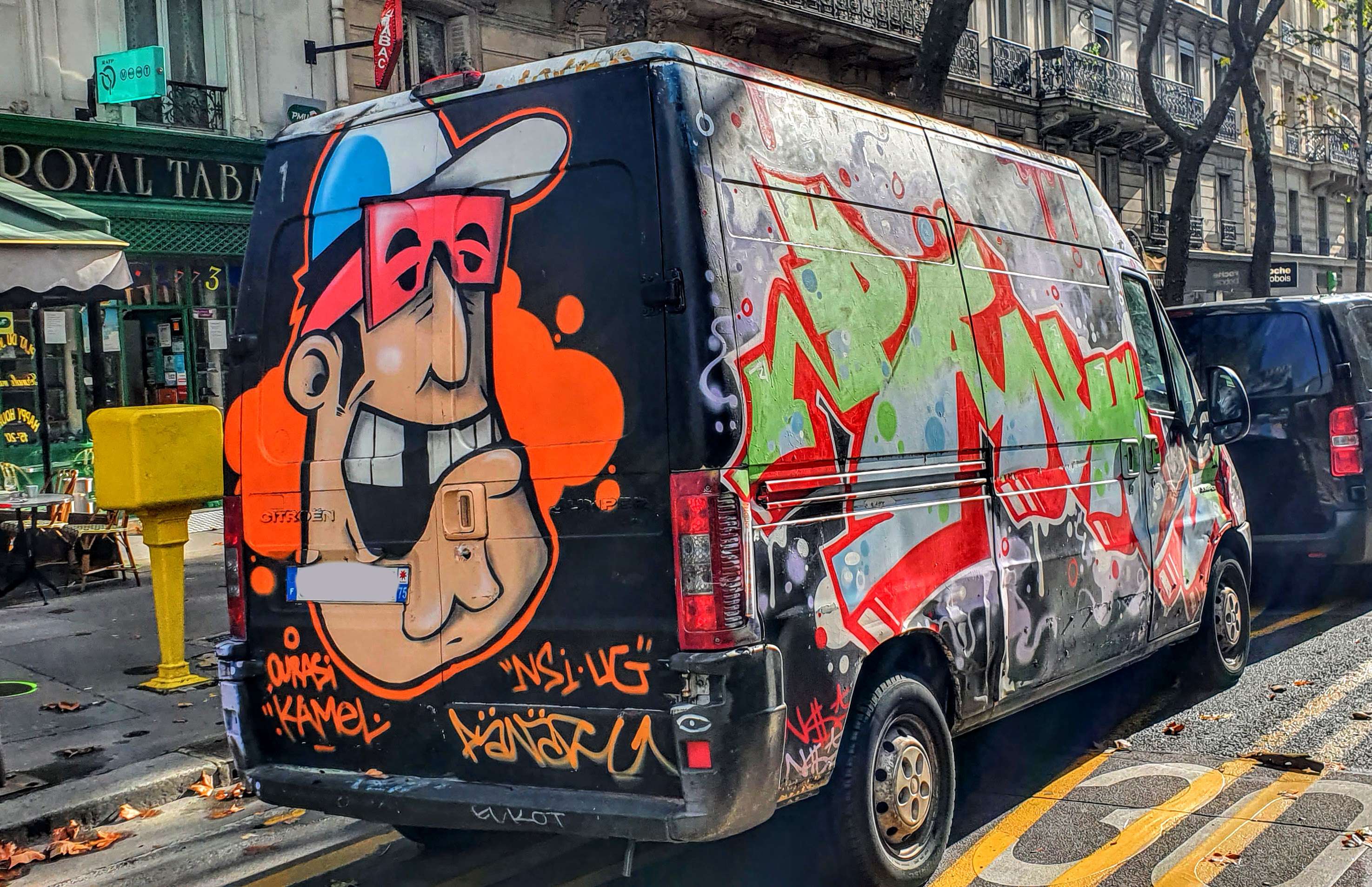 
								Street-art graffiti fresque 
								 
									57Z Avenue Ledru Rollin
									75012
									Paris
									France 
									Pat Finder
								Street-Art-Safari.com
								