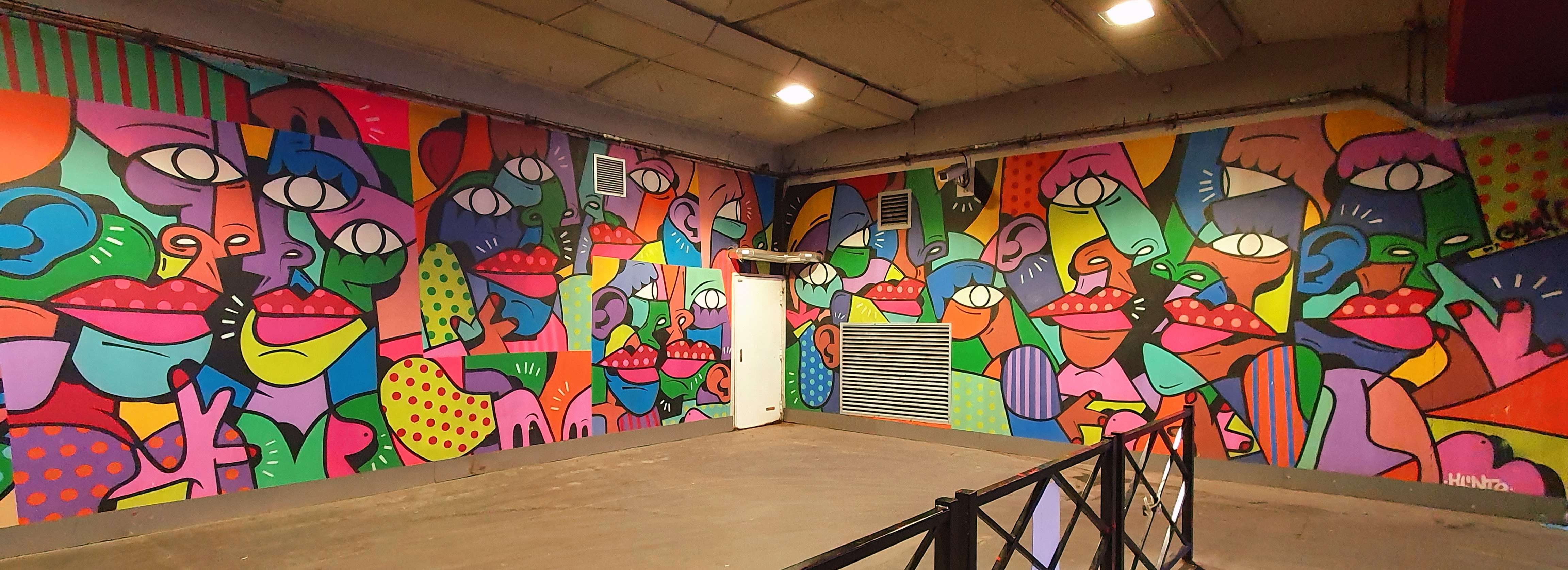 
								Street-art graffiti fresque 
								Renato Hunto 
									162 Rue de Bercy
									75012
									Paris
									France 
									Pat Finder
								Street-Art-Safari.com
								