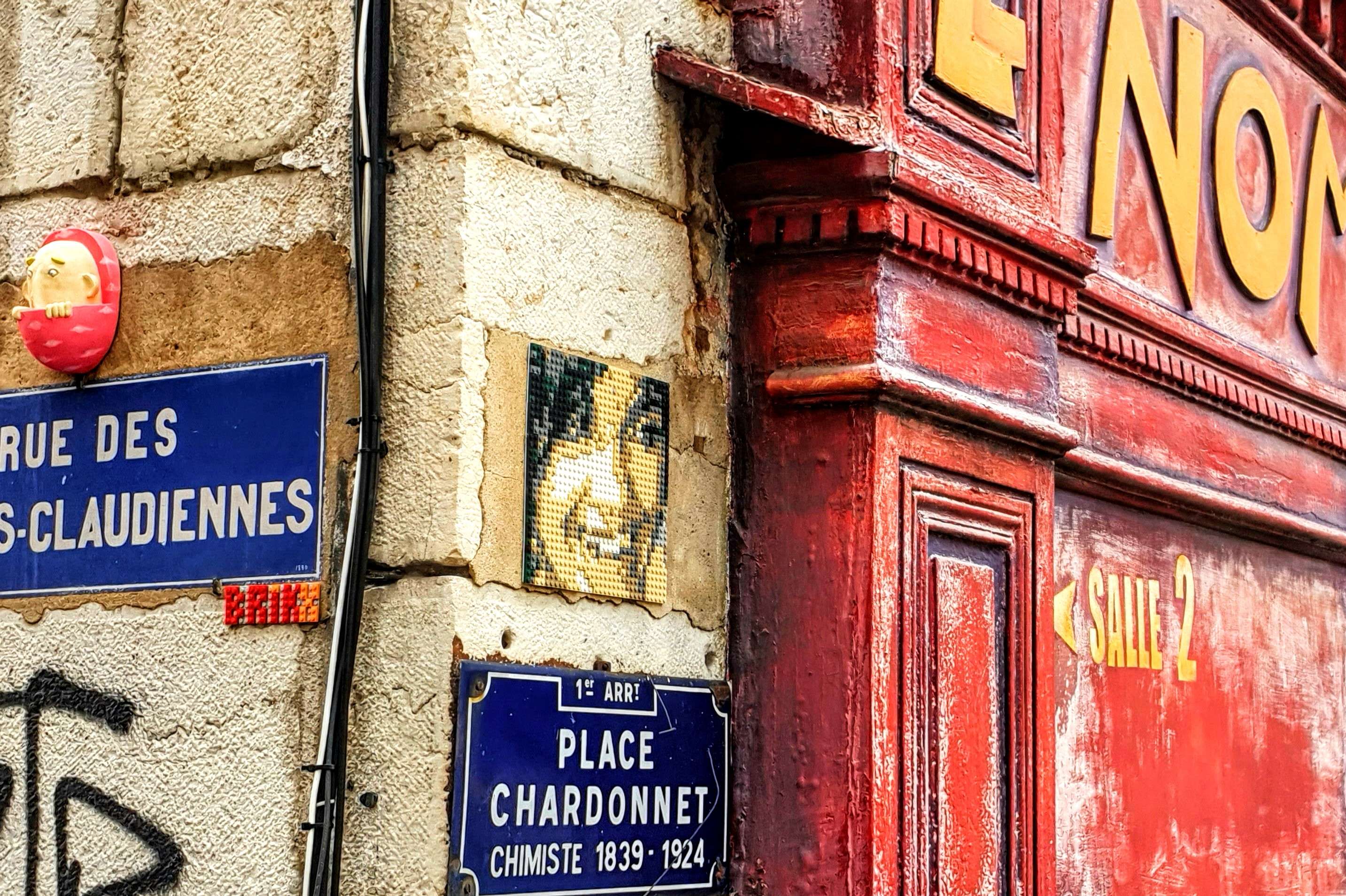 
								Street-art graffiti fresque 
								Tom Brikx 
									53 Rue des Tables Claudiennes
									69001
									Lyon
									France 
									Pat Finder
								Street-Art-Safari.com
								