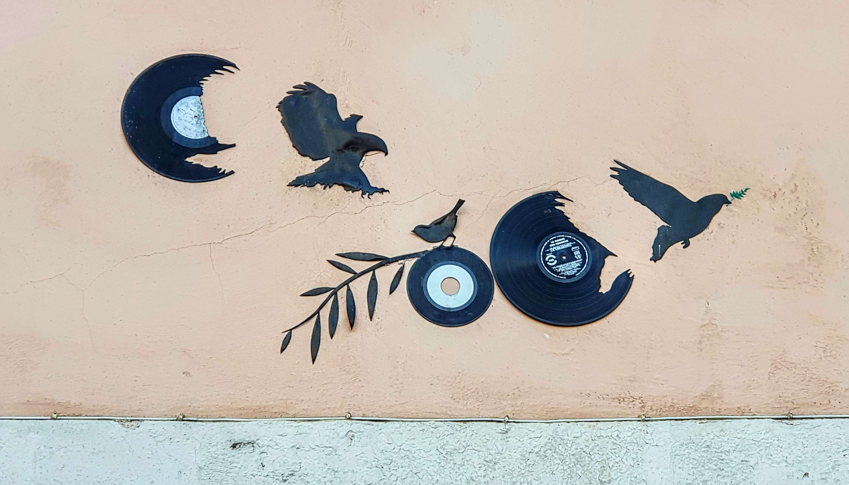 
								Street-art graffiti fresque 
								Kesa 
									2 Rue du Sergent Michel Berthet
									69009
									Lyon
									France 
									Pat Finder
								Street-Art-Safari.com
								