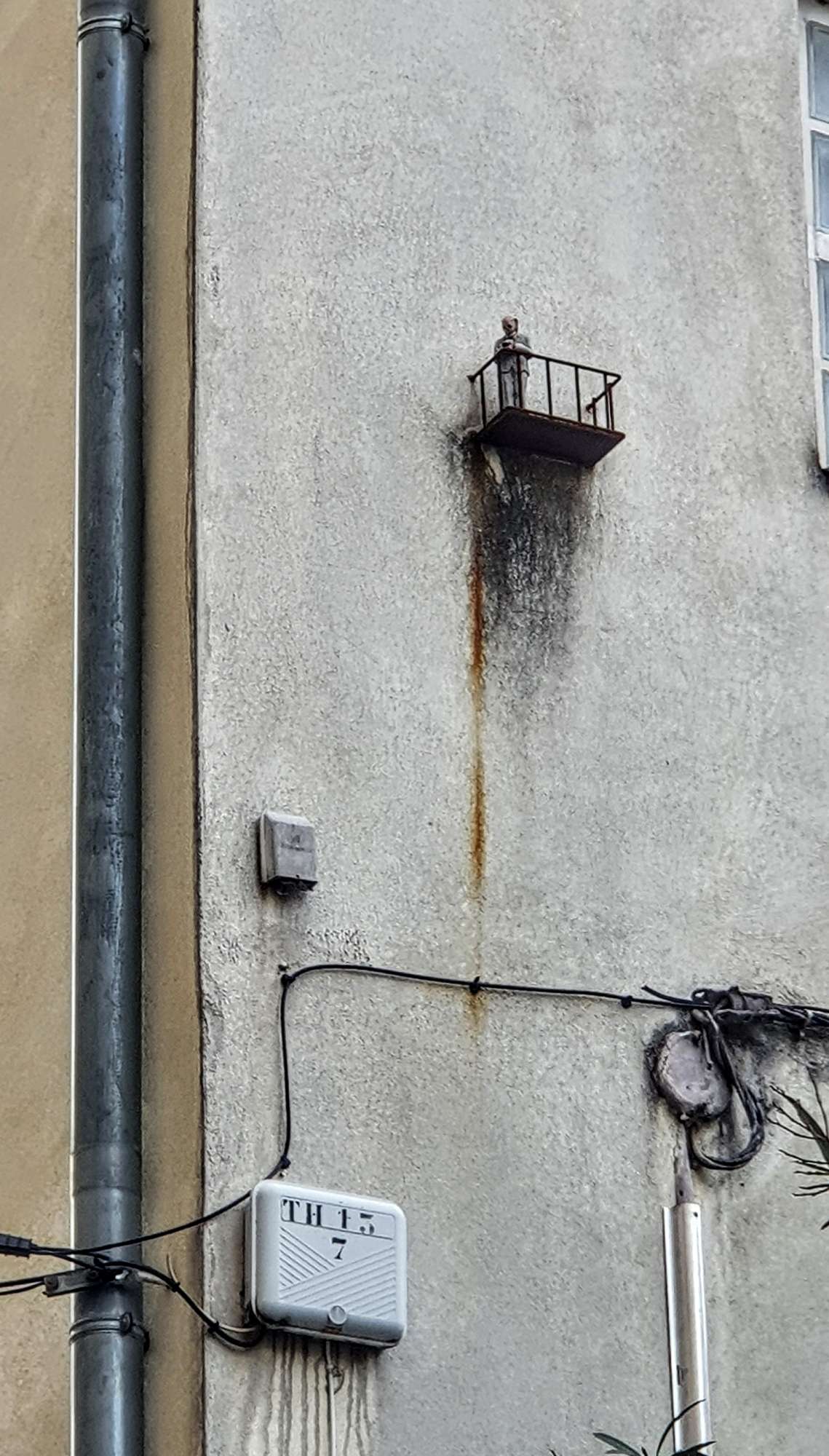 
								Street-art graffiti fresque 
								Isaac Cordal 
									14 Rue des Bergers
									38000
									Grenoble
									France 
									Pat Finder
								Street-Art-Safari.com
								