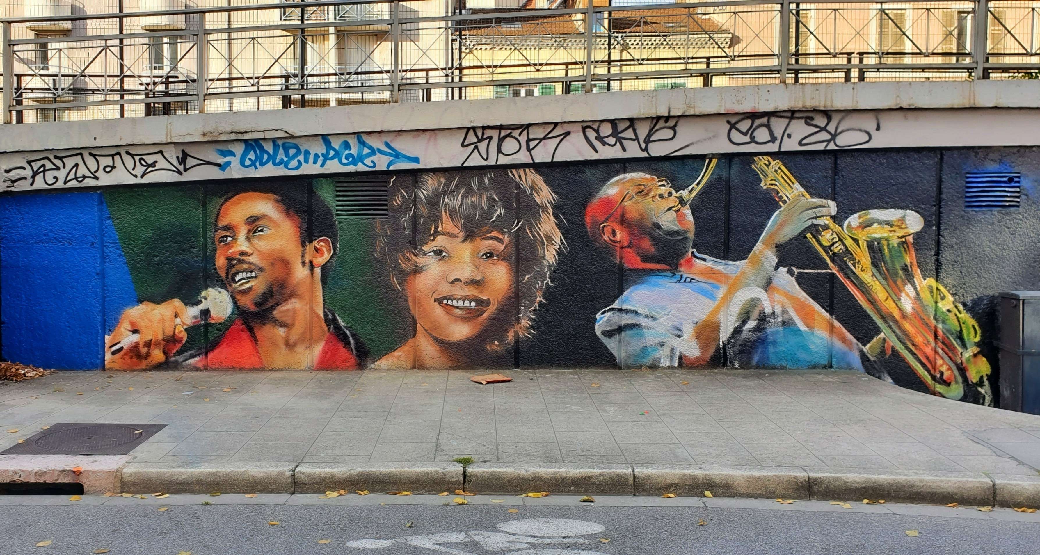 
								Street-art graffiti fresque 
								 
									59 Cours Berriat
									38000
									Grenoble
									France 
									Pat Finder
								Street-Art-Safari.com
								