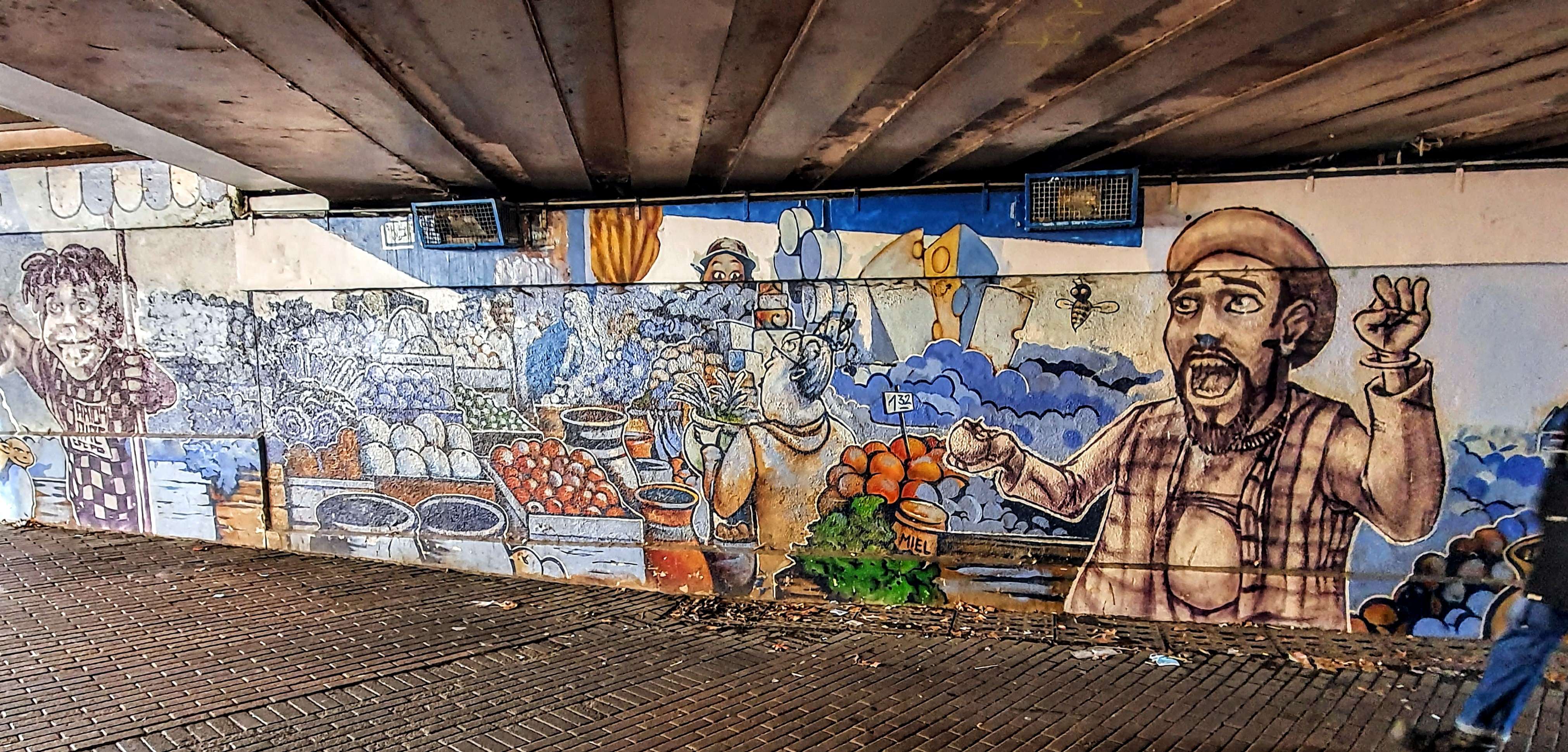 
								Street-art graffiti fresque 
								 
									70 Cours Berriat
									38000
									Grenoble
									France 
									Pat Finder
								Street-Art-Safari.com
								