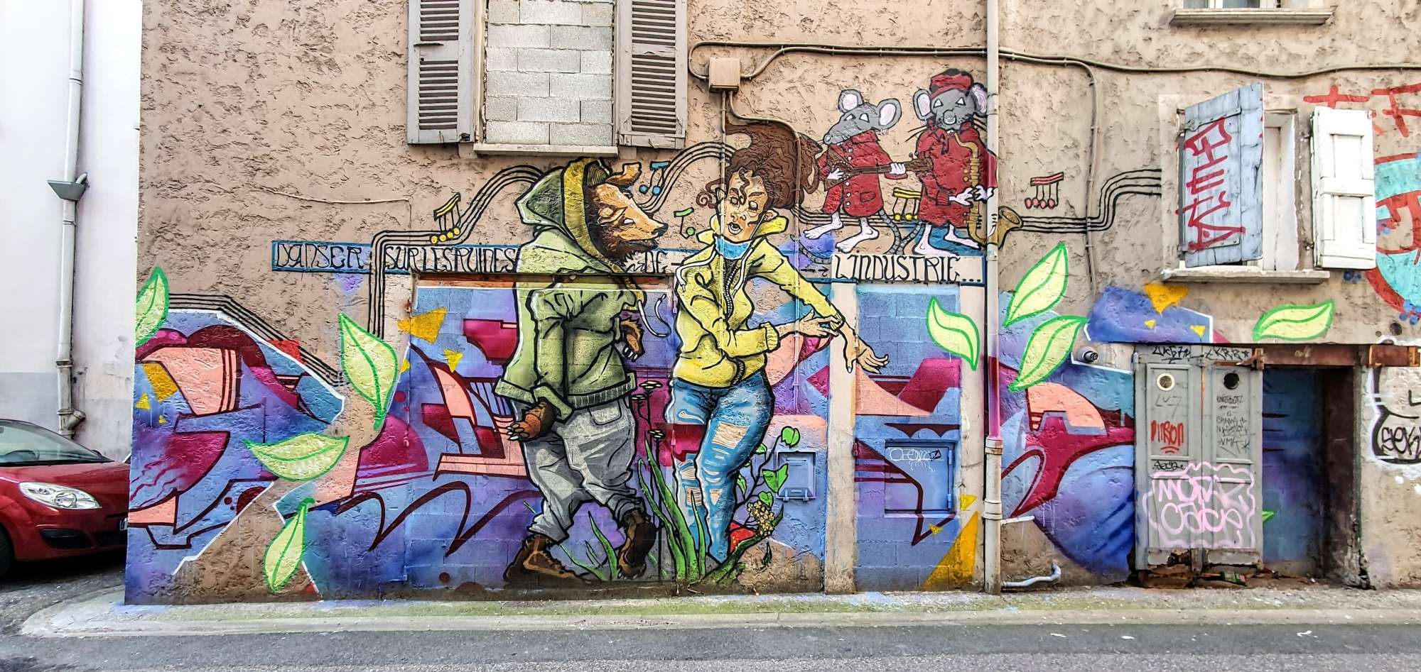 
								Street-art graffiti fresque 
								 
									130 Cours Berriat
									38000
									Grenoble
									France 
									Pat Finder
								Street-Art-Safari.com
								