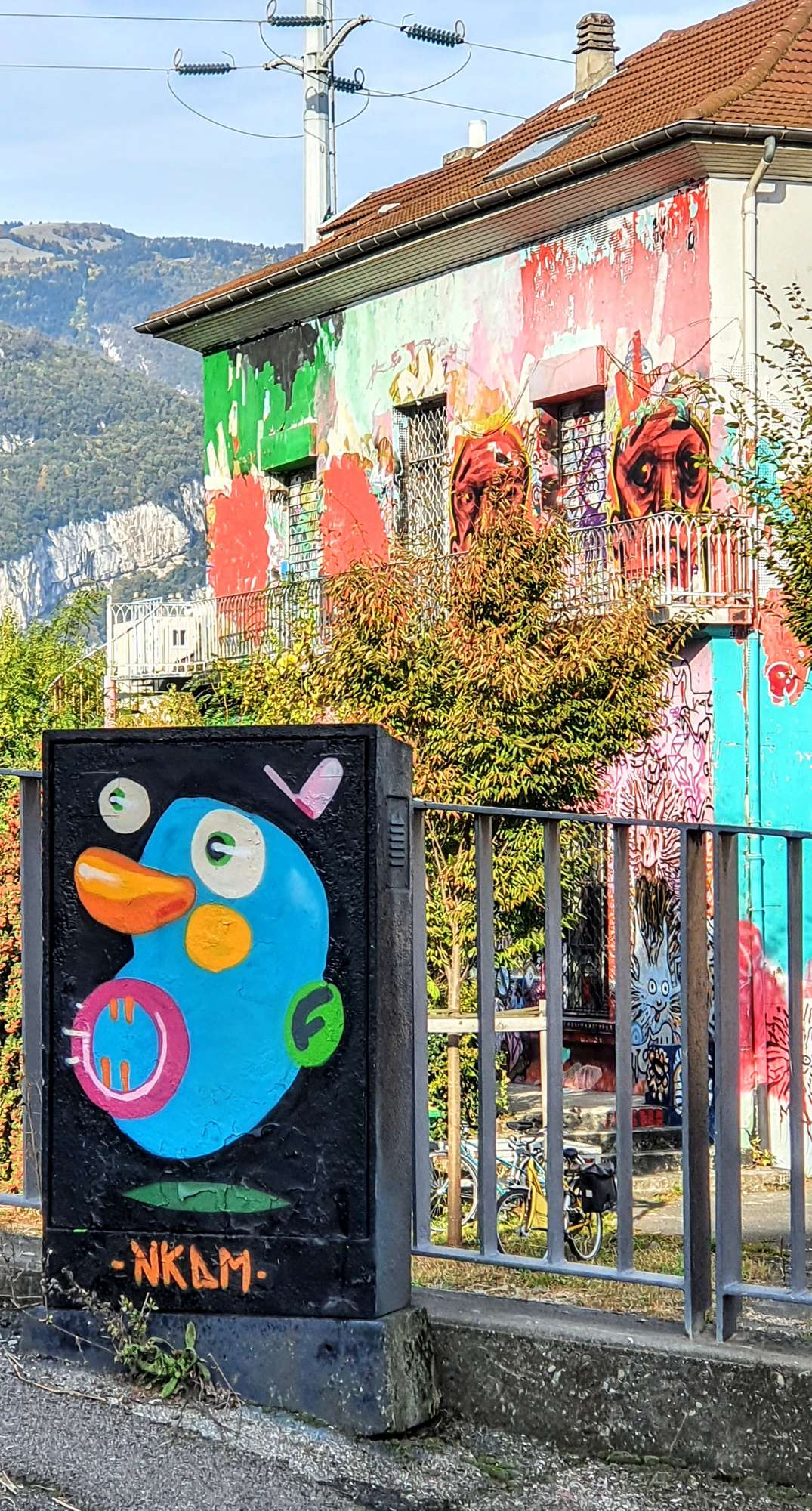 
								Street-art graffiti fresque 
								NKDM 
									163 Pont du Drac
									38000
									Grenoble
									France 
									Pat Finder
								Street-Art-Safari.com
								