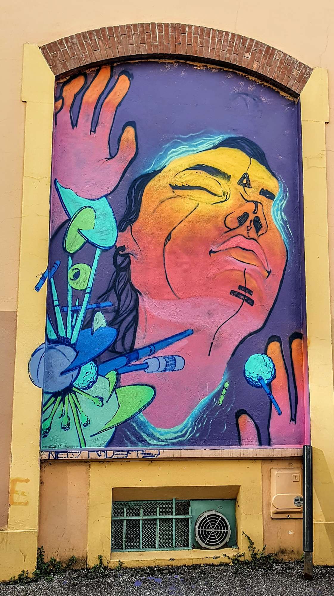 
								Street-art graffiti fresque 
								Neo Musty 
									2 Rue Denis Papin
									38000
									Grenoble
									France 
									Pat Finder
								Street-Art-Safari.com
								