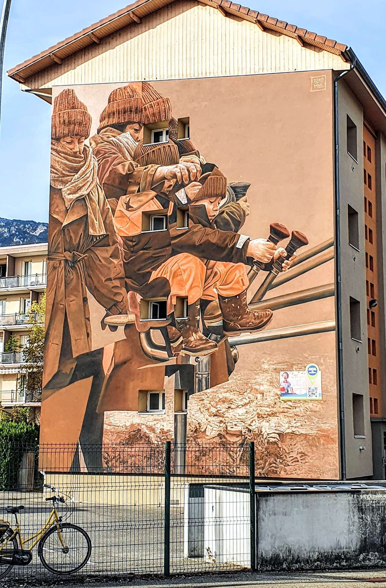 
								Street-art graffiti fresque 
								Miel, Telmo 
									24 Boulevard Joliot Curie
									38600
									Fontaine
									France 
									Pat Finder
								Street-Art-Safari.com
								