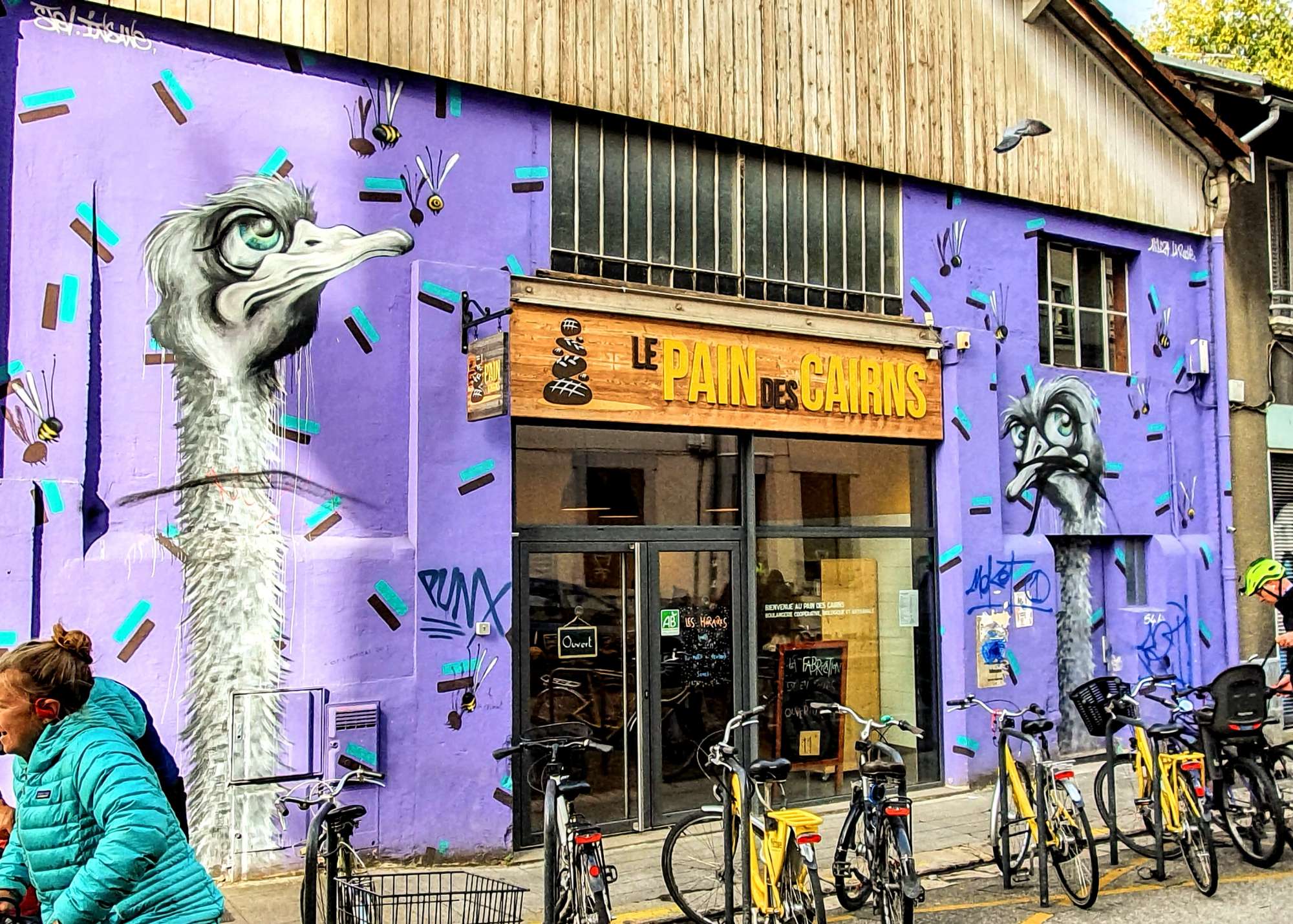 
								Street-art graffiti fresque 
								Stel 
									54 Rue Abb&eacute; Gr&eacute;goire
									38000
									Grenoble
									France 
									Pat Finder
								Street-Art-Safari.com
								