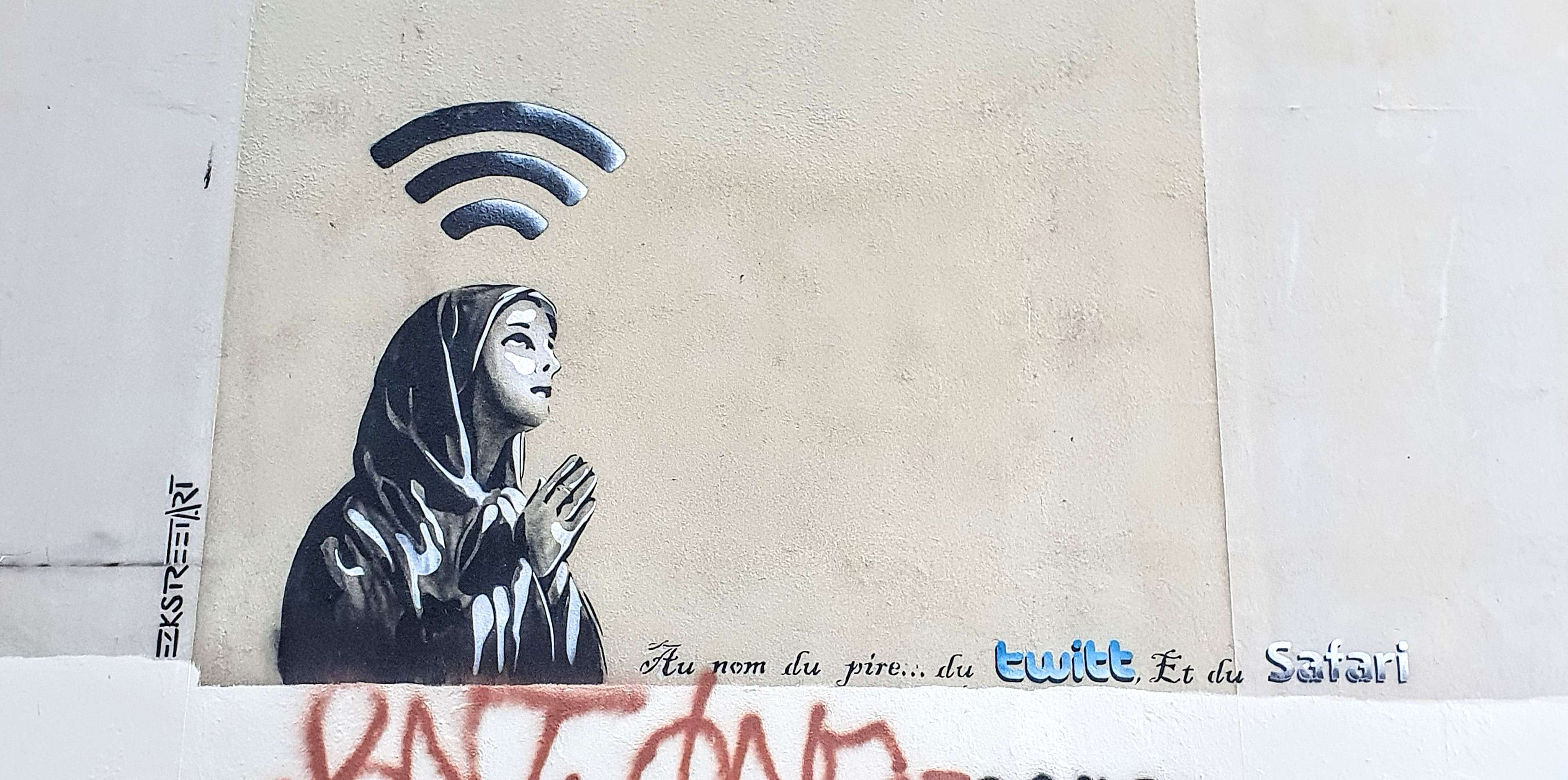 
								Street-art graffiti fresque 
								EZK 
									3 Rue Fran&ccedil;ois Raoult
									38000
									Grenoble
									France 
									Pat Finder
								Street-Art-Safari.com
								