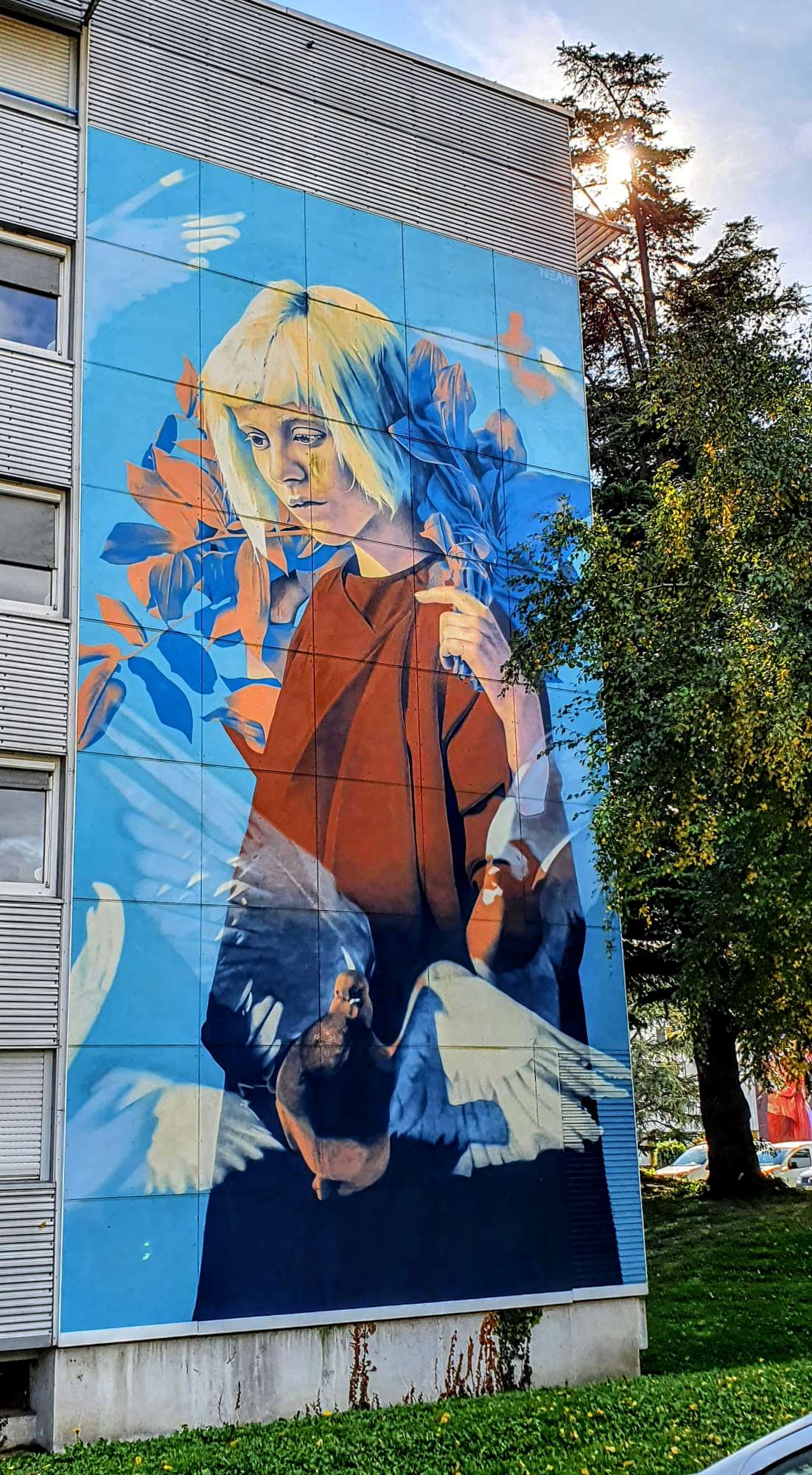 
								Street-art graffiti fresque 
								Nean 
									9 Rue de la Houille Blanche
									38400
									Saint-Martin-d'H&egrave;res
									France 
									Pat Finder
								Street-Art-Safari.com
								