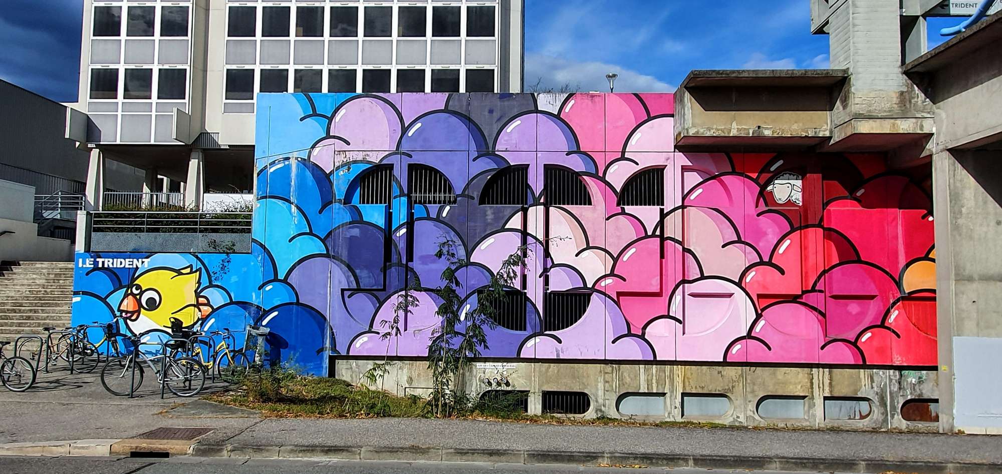 
								Street-art graffiti fresque 
								PEC 
									34 Avenue de l'Europe
									38100
									Grenoble
									France 
									Pat Finder
								Street-Art-Safari.com
								