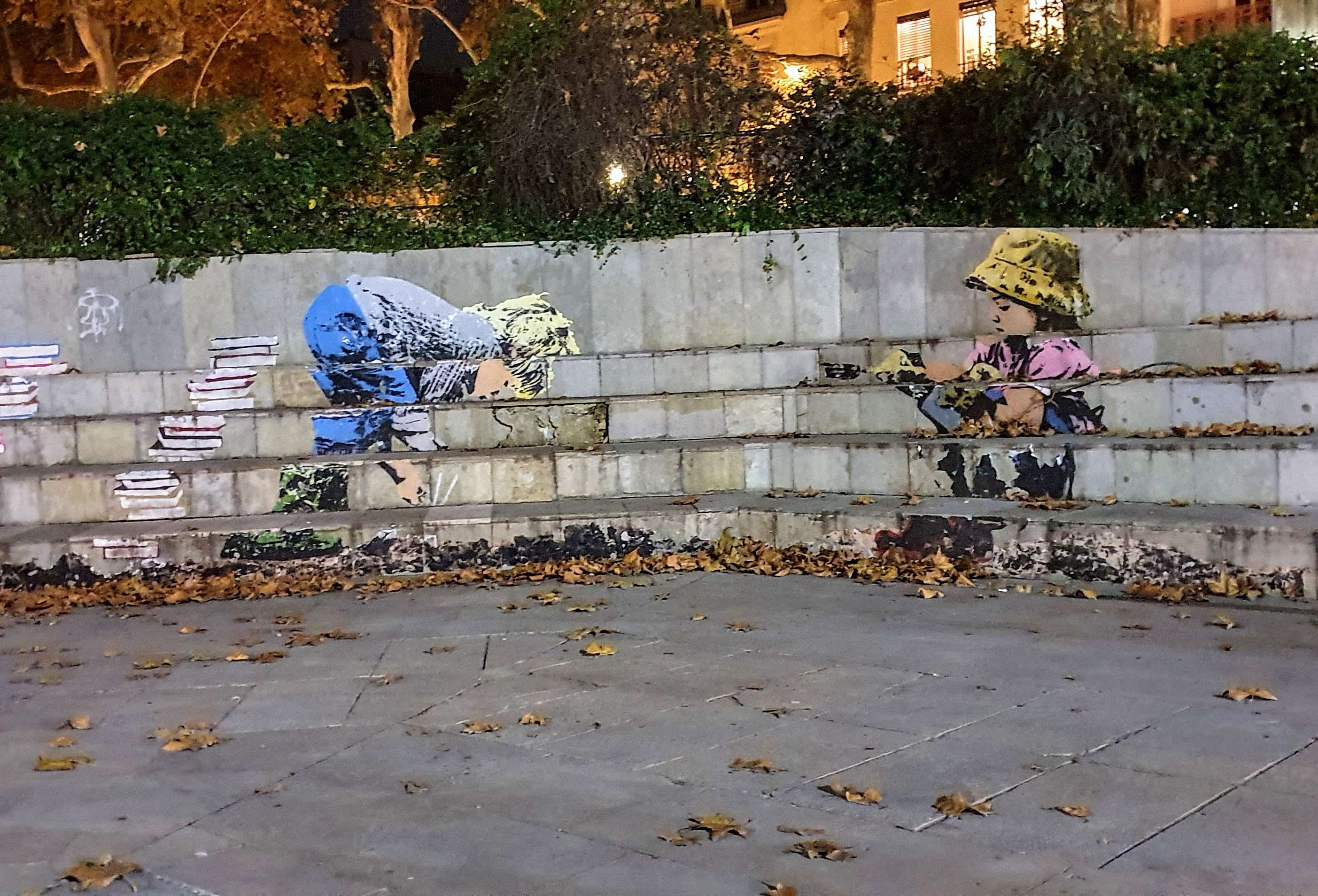 
								Street-art graffiti fresque 
								Big Ben 
									Place Guichard
									69003
									Lyon
									France 
									Pat Finder
								Street-Art-Safari.com
								