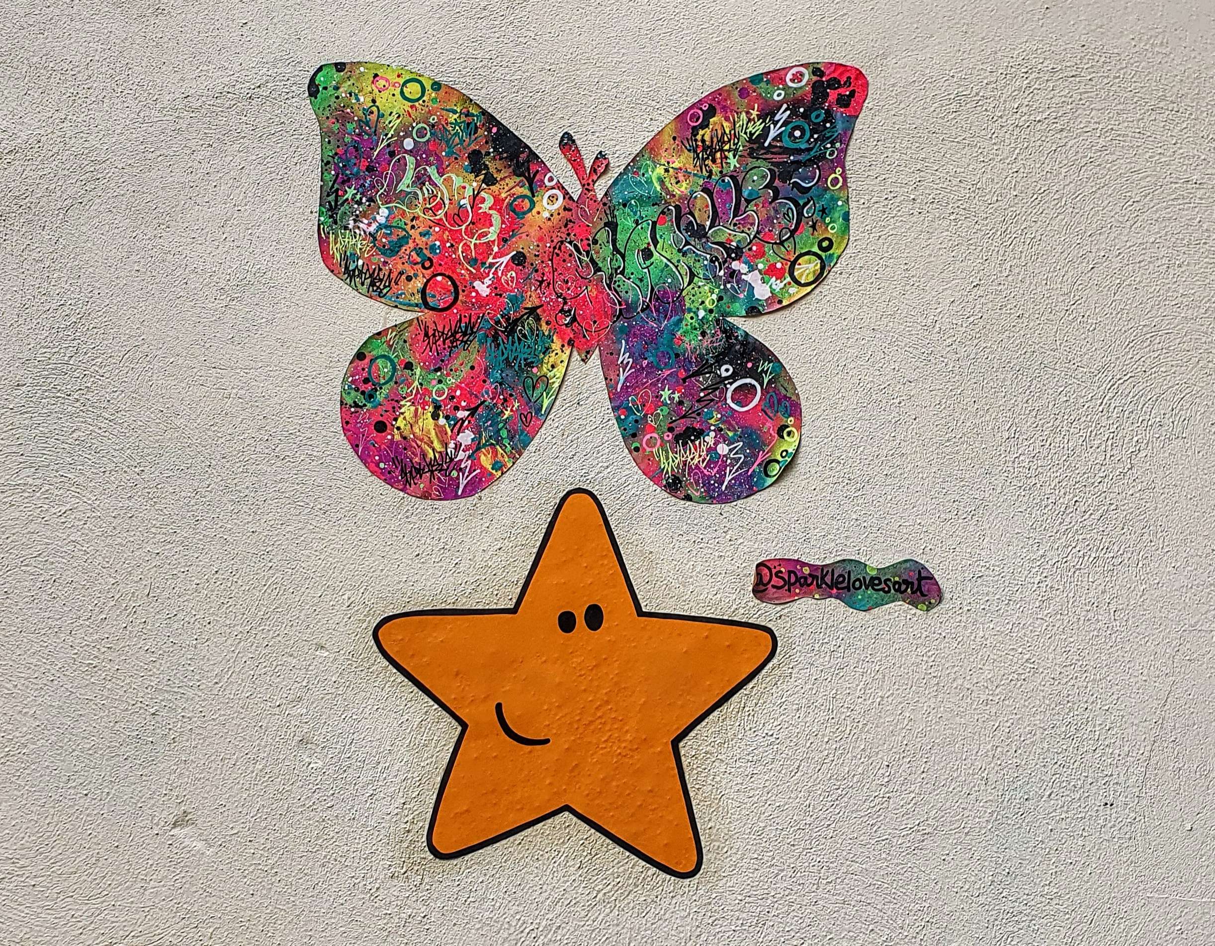 
								Street-art graffiti fresque 
								Ax Creart, Sparkle 
									3 Rue Sainte-Catherine
									69001
									Lyon
									France 
									Pat Finder
								Street-Art-Safari.com
								