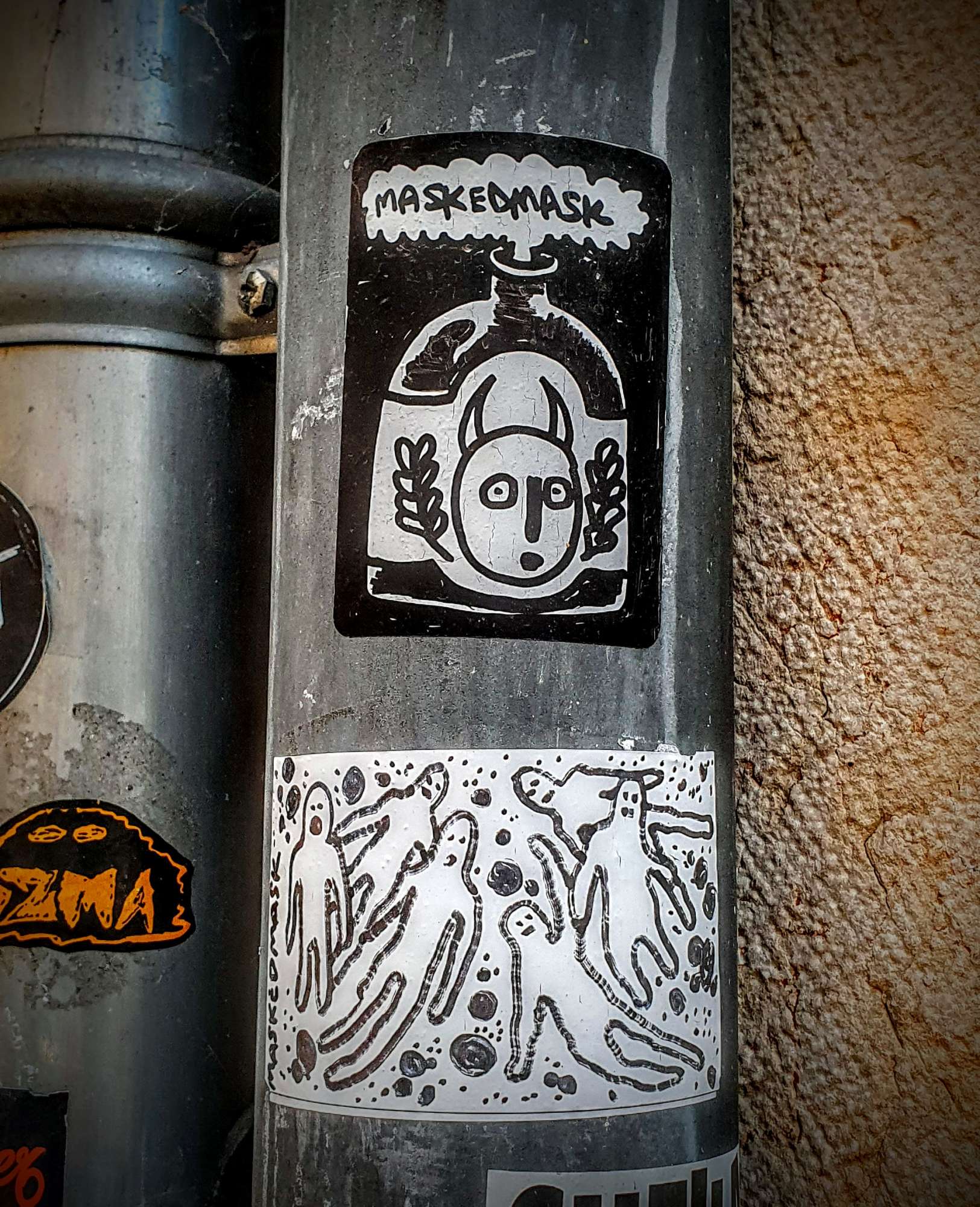 
								Street-art graffiti fresque 
								MaskedMask 
									5 Rue de la Martini&egrave;re
									69001
									Lyon
									France 
									Pat Finder
								Street-Art-Safari.com
								