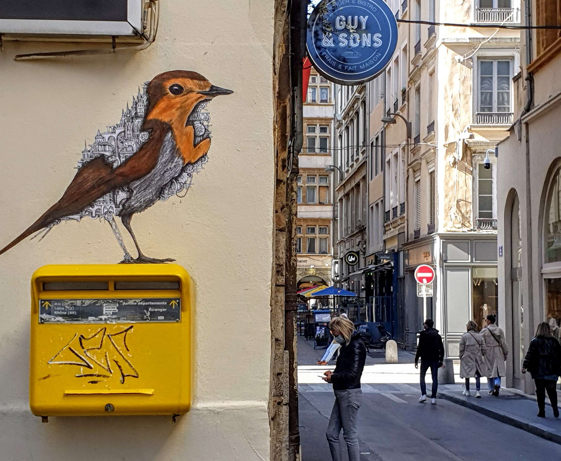 
								Street-art graffiti fresque 
								Ardif 
									18 Rue Tupin
									69002
									Lyon
									France 
									Pat Finder
								Street-Art-Safari.com
								