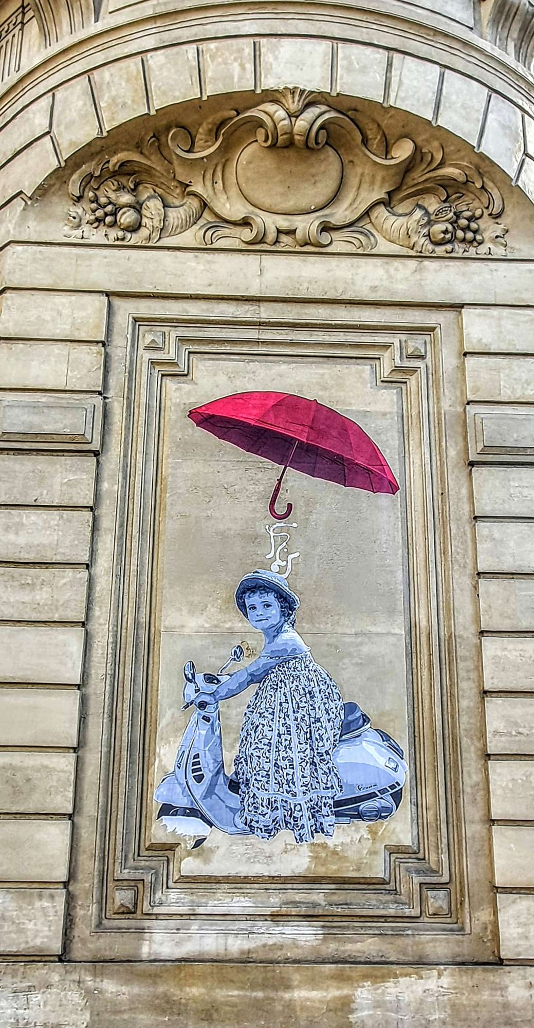 
								Street-art graffiti fresque 
								Le Mouvement 
									15 Rue Victor Schoelcher
									75014
									Paris
									France 
									Pat Finder
								Street-Art-Safari.com
								