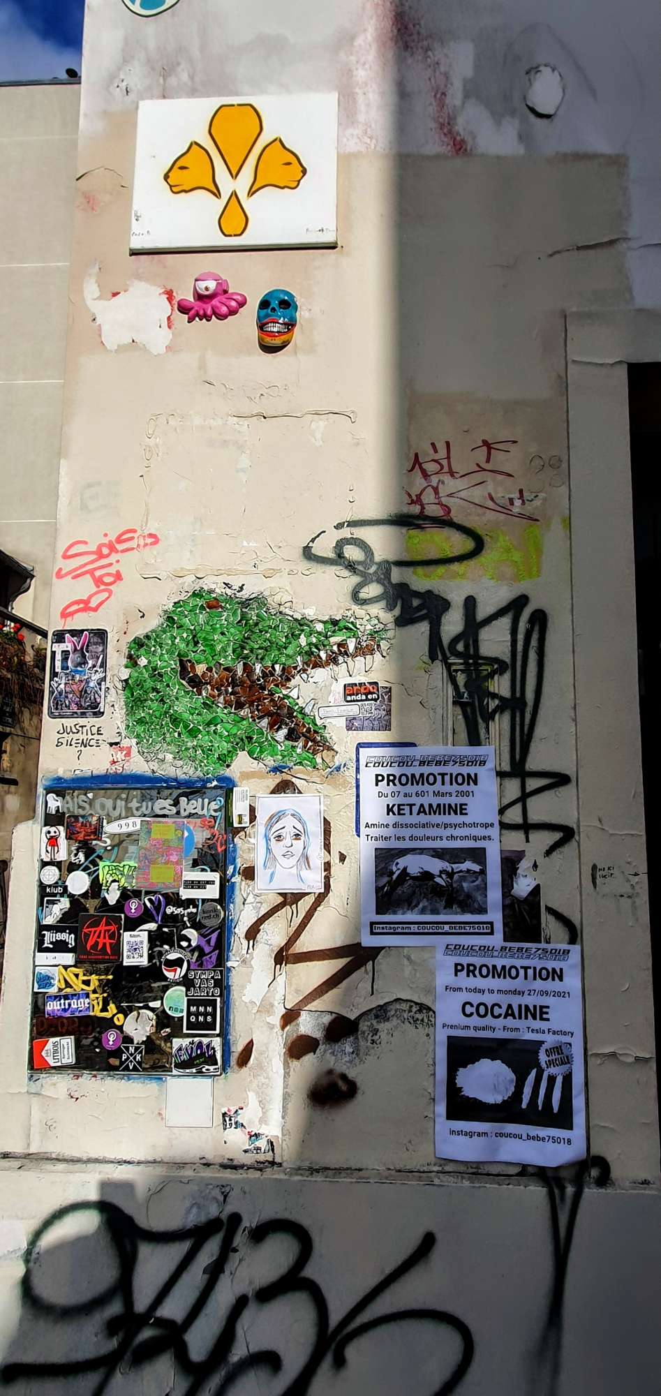 
								Street-art graffiti fresque 
								 
									1 Place du Tertre
									75018
									Paris
									France 
									Pat Finder
								Street-Art-Safari.com
								