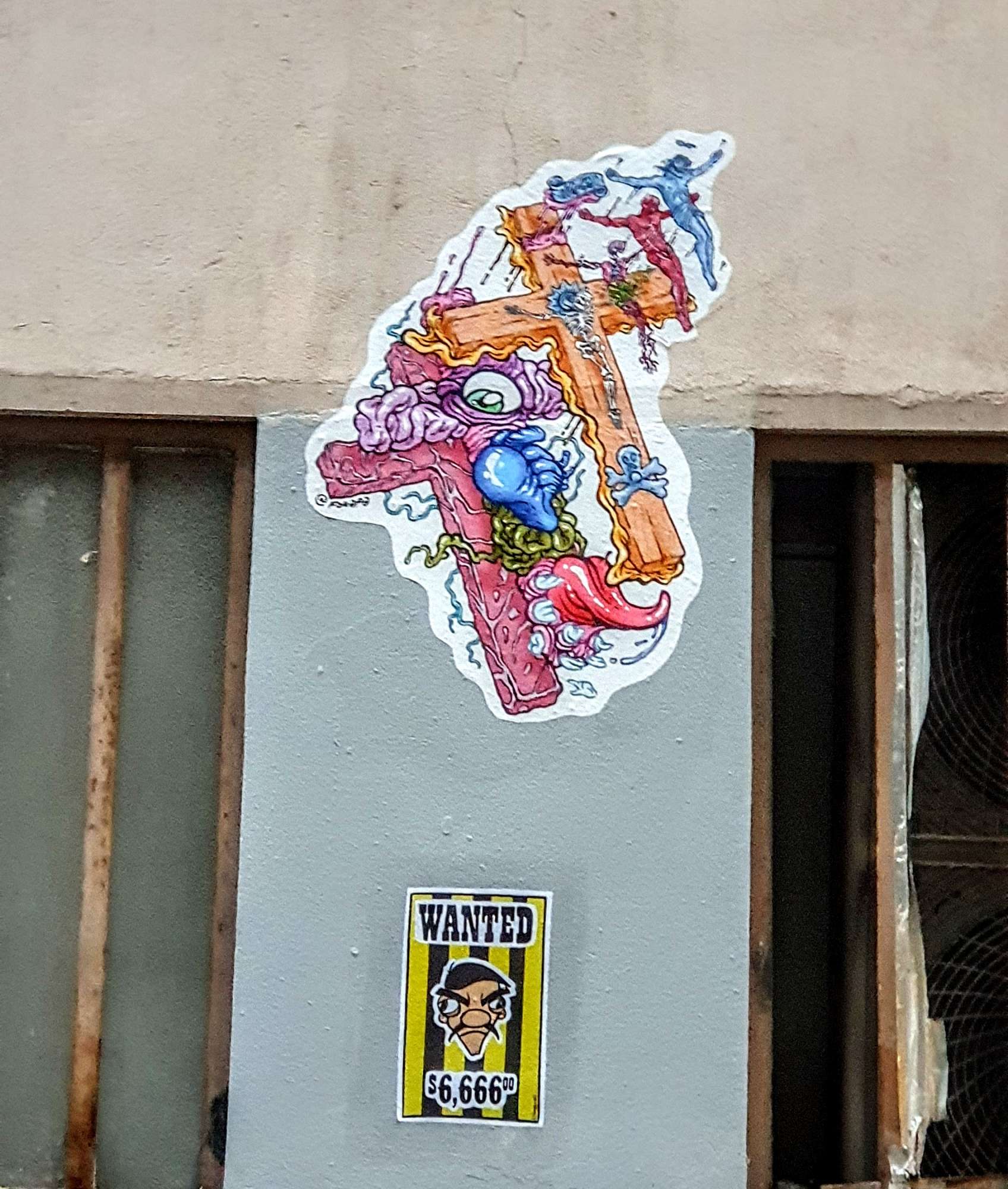 
								Street-art graffiti fresque 
								Duggyworld, Fouapa 
									10 Rue Pleney
									69001
									Lyon
									France 
									Pat Finder
								Street-Art-Safari.com
								