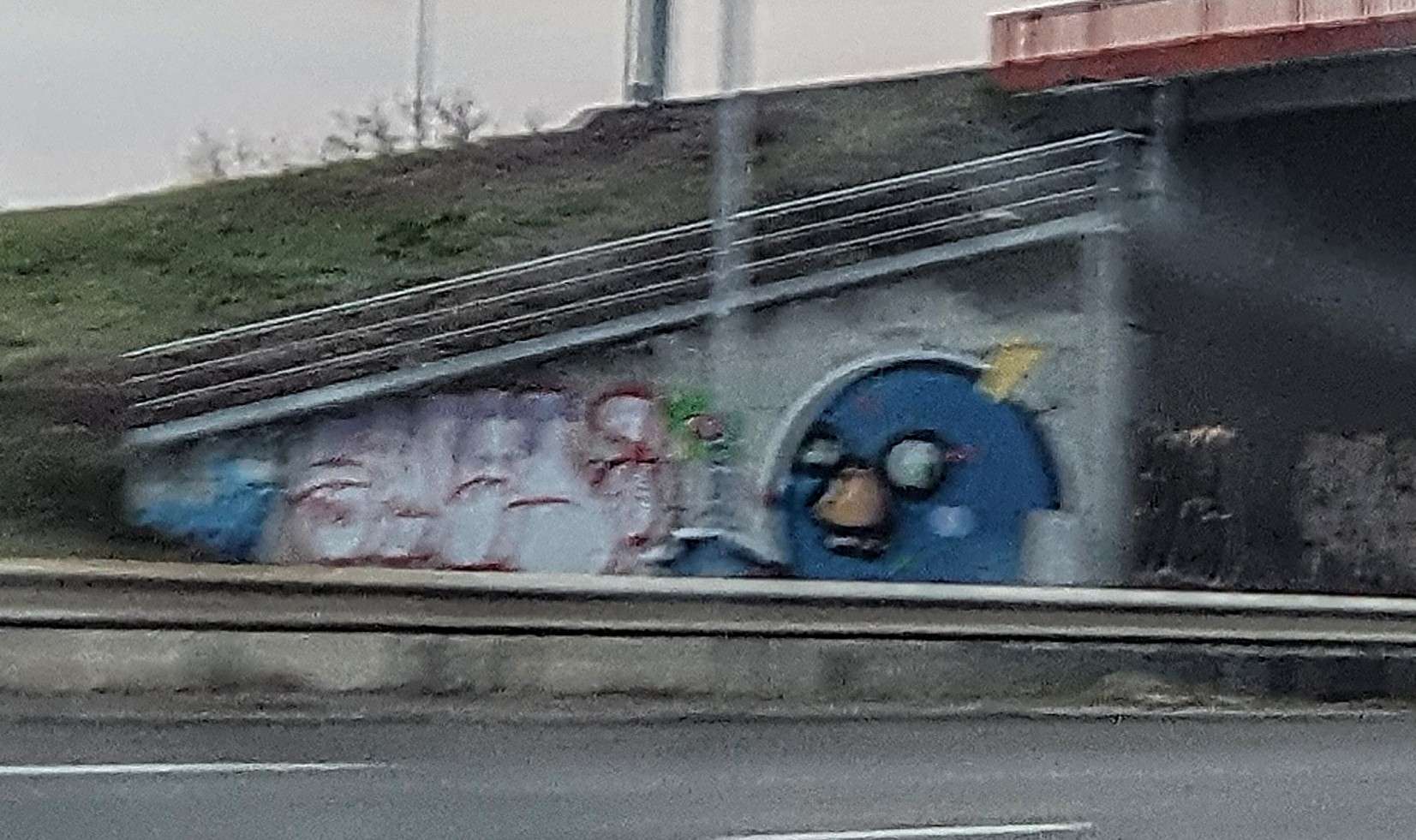 
								Street-art graffiti fresque 
								PEC 
									33 Boulevard de l'Universit&eacute;
									69500
									Bron
									France 
									Pat Finder
								Street-Art-Safari.com
								