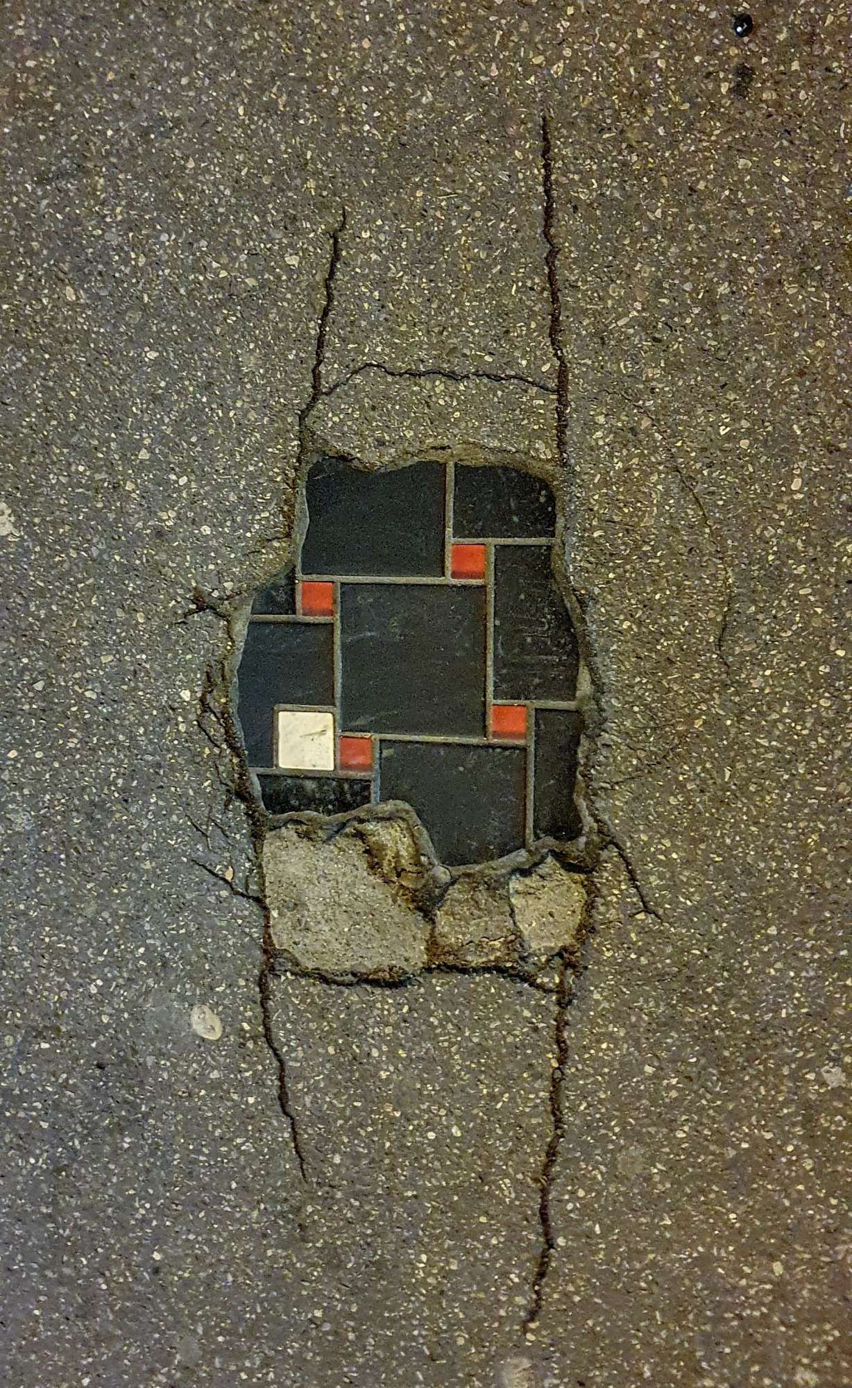 
								Street-art graffiti fresque 
								Ememem 
									103 Cours Gambetta
									69003
									Lyon
									France 
									Pat Finder
								Street-Art-Safari.com
								