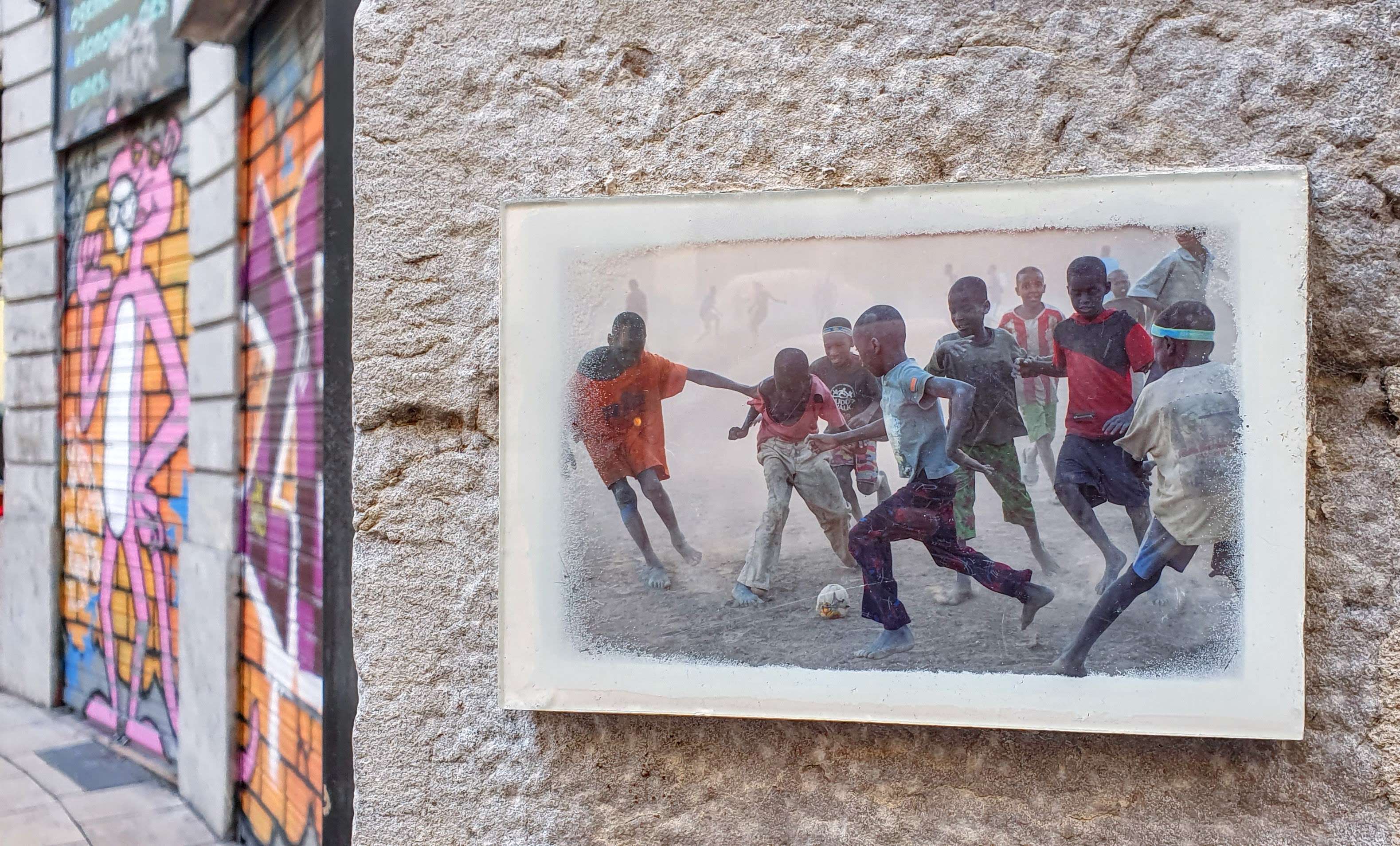 
								Street-art graffiti fresque 
								BackToTheStreet 
									1 Place du Forez
									69001
									Lyon
									France 
									Pat Finder
								Street-Art-Safari.com
								