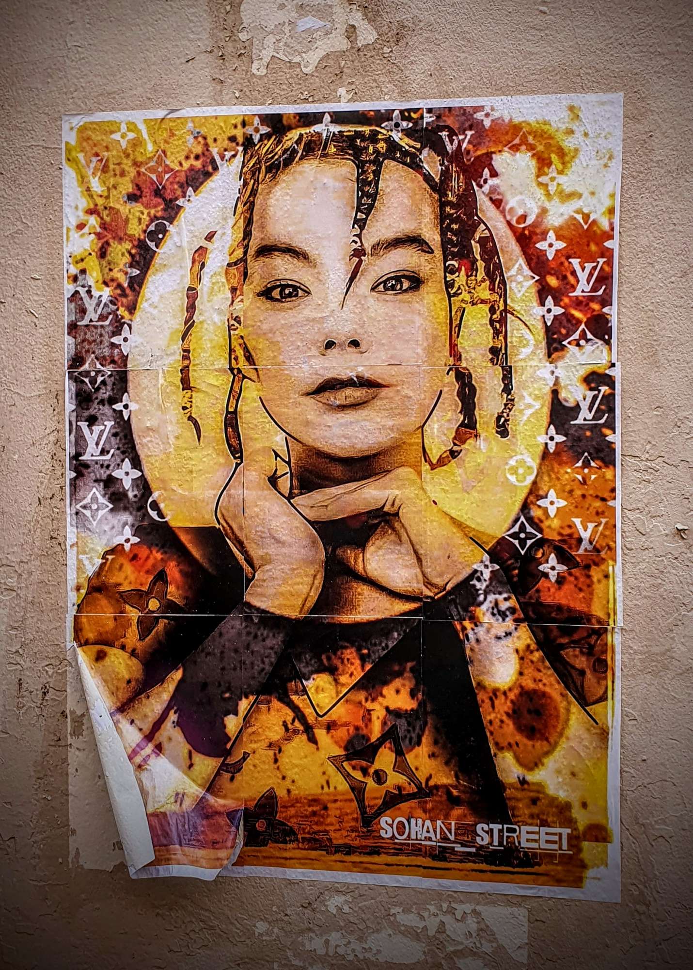 
								Street-art graffiti fresque 
								Sohan 
									45 Rue Salomon Reinach
									69007
									Lyon
									France 
									Pat Finder
								Street-Art-Safari.com
								