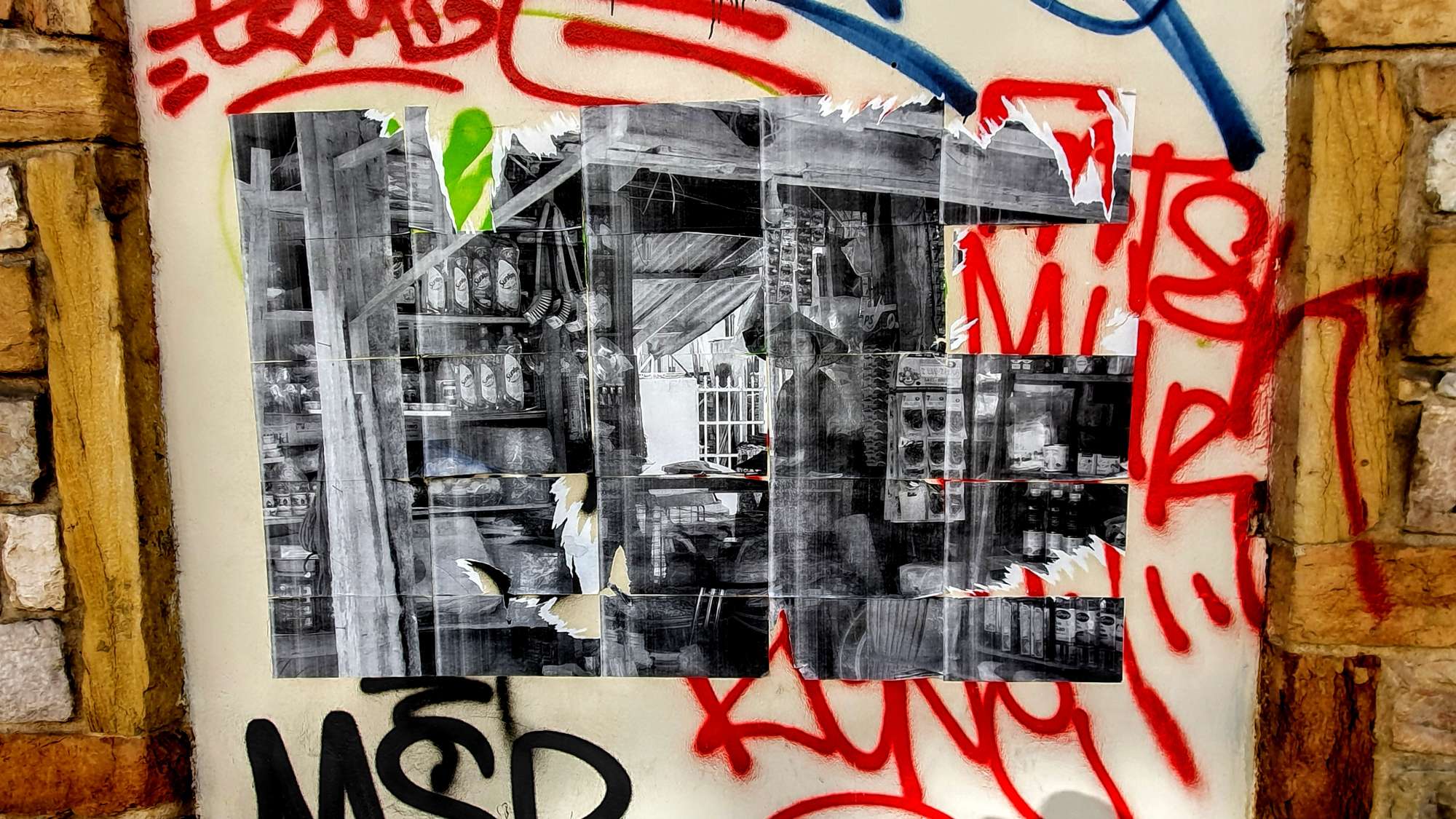 
								Street-art graffiti fresque 
								 
									41 Rue Chalopin
									69007
									Lyon
									France 
									Pat Finder
								Street-Art-Safari.com
								