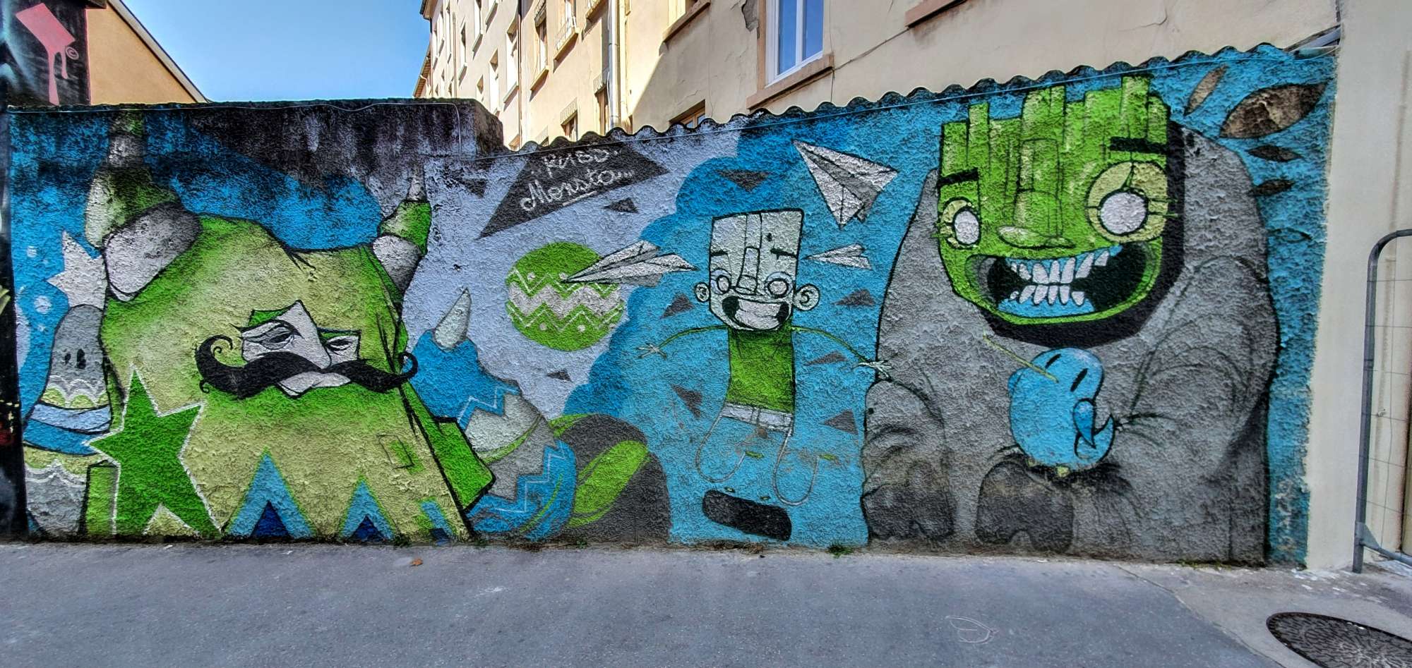 
								Street-art graffiti fresque 
								Monsta 
									122 Rue Montesquieu
									69007
									Lyon
									France 
									Pat Finder
								Street-Art-Safari.com
								