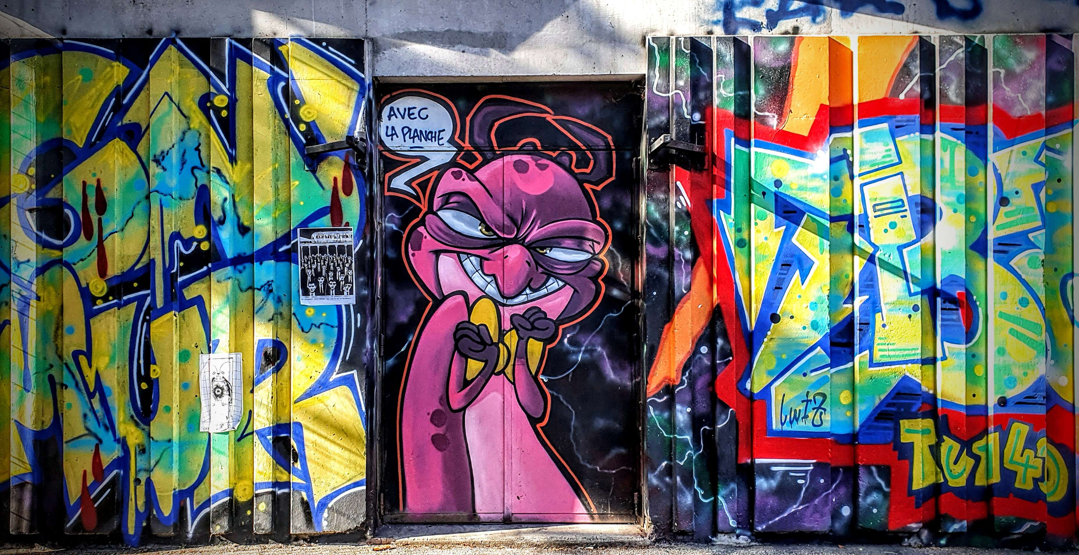 
								Street-art graffiti fresque 
								Le M&ocirc;me 
									94 Rue S&eacute;bastien Gryphe
									69007
									Lyon
									France 
									Pat Finder
								Street-Art-Safari.com
								