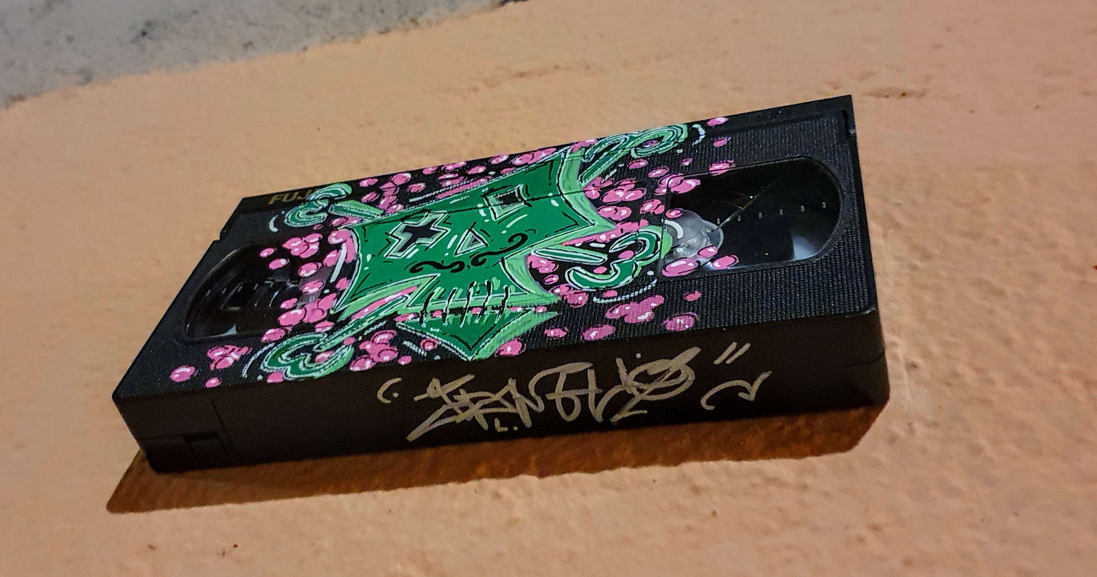 
								Street-art graffiti fresque 
								 
									88 Mont&eacute;e de la Grande-C&ocirc;te
									69001
									Lyon
									France 
									Pat Finder
								Street-Art-Safari.com
								