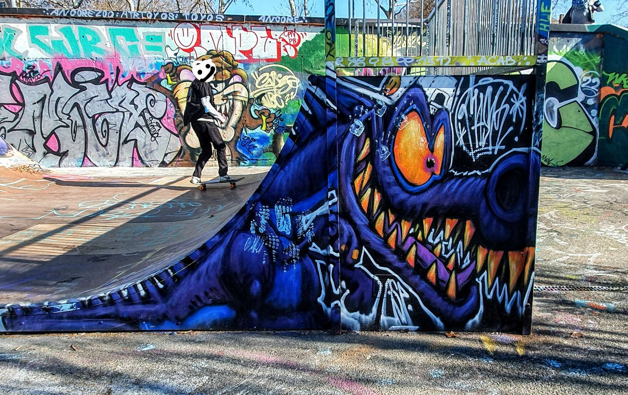 
								Street-art graffiti fresque 
								Skema 
									7 Pont Morand
									69001
									Lyon
									France 
									Pat Finder
								Street-Art-Safari.com
								