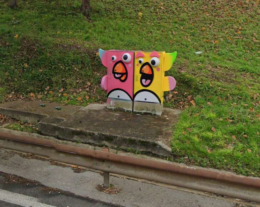 
								Street-art graffiti fresque 
								PEC 
									15 Rue de Montribloud
									69009
									Lyon
									France 
									Pat Finder
								Street-Art-Safari.com
								