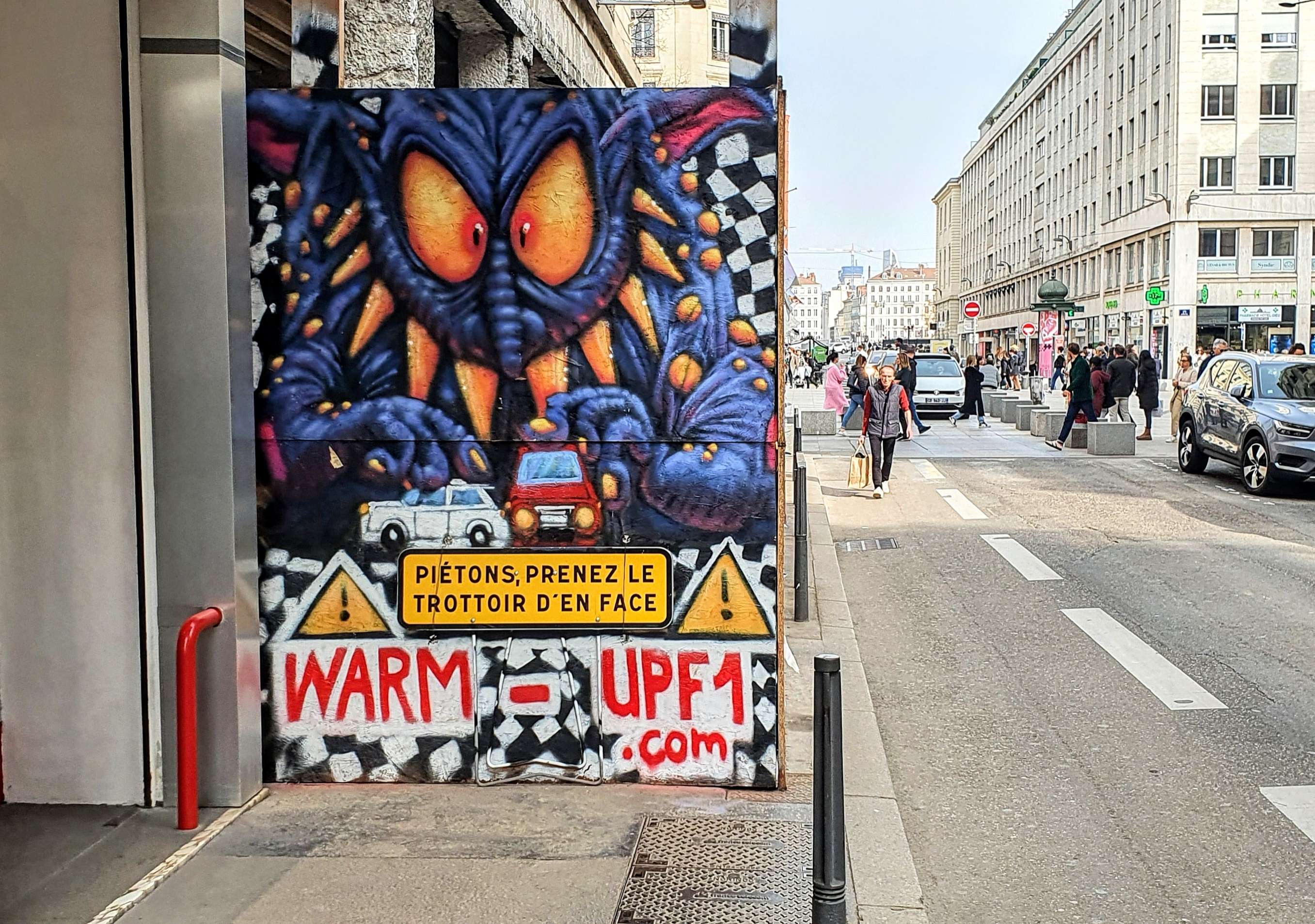 
								Street-art graffiti fresque 
								Skema 
									48-50 Rue de la R&eacute;publique
									69002
									Lyon
									France 
									Pat Finder
								Street-Art-Safari.com
								