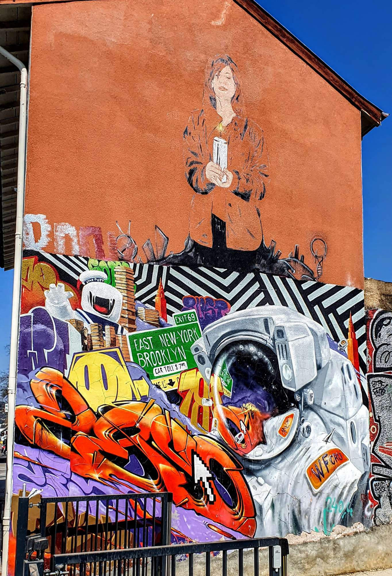 
								Street-art graffiti fresque 
								Don Mateo, Zeso 
									83 Rue Philippe de Lassalle
									69004
									Lyon
									France 
									Pat Finder
								Street-Art-Safari.com
								