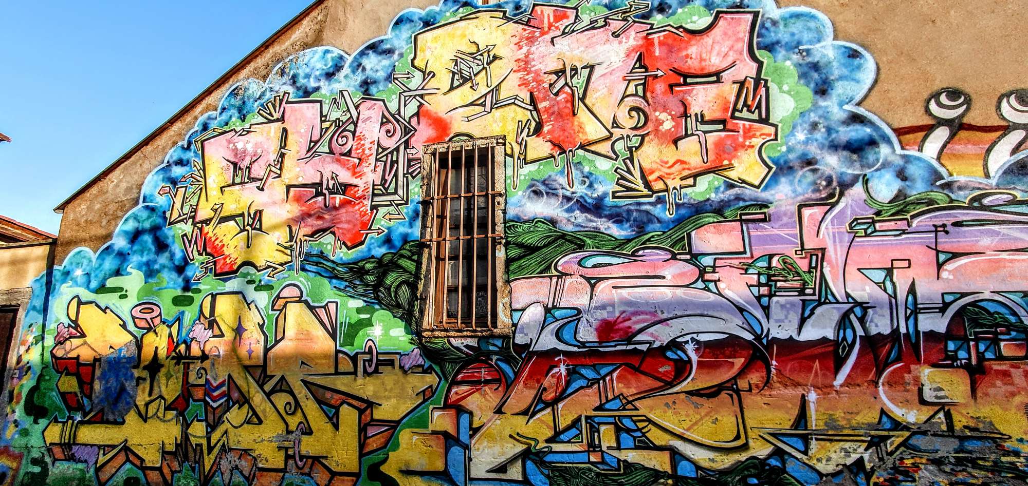 
								Street-art graffiti fresque 
								 
									26 Rue Jos&eacute;phin Soulary
									69004
									Lyon
									France 
									Pat Finder
								Street-Art-Safari.com
								